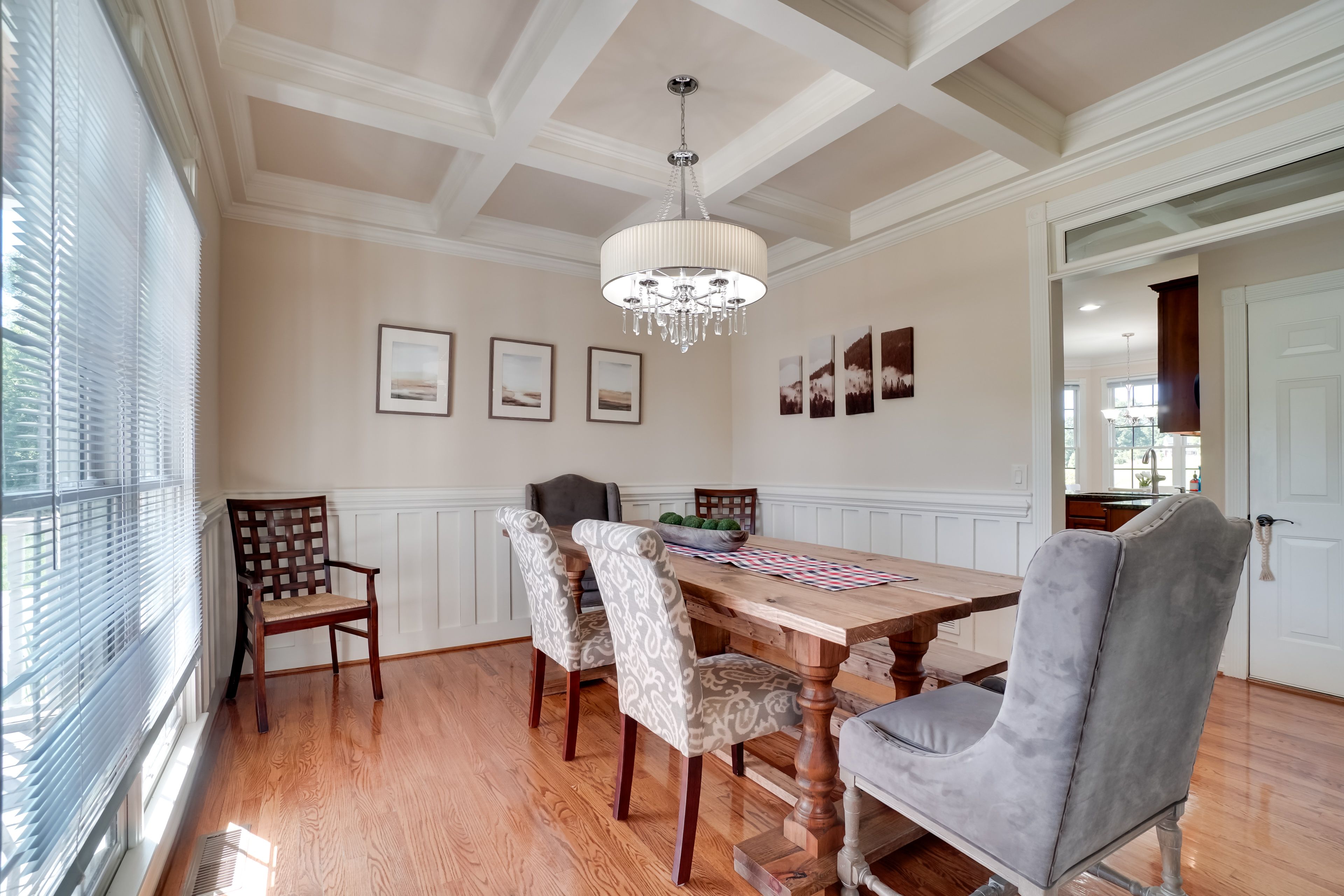 Dining Area | Dishware & Flatware Provided