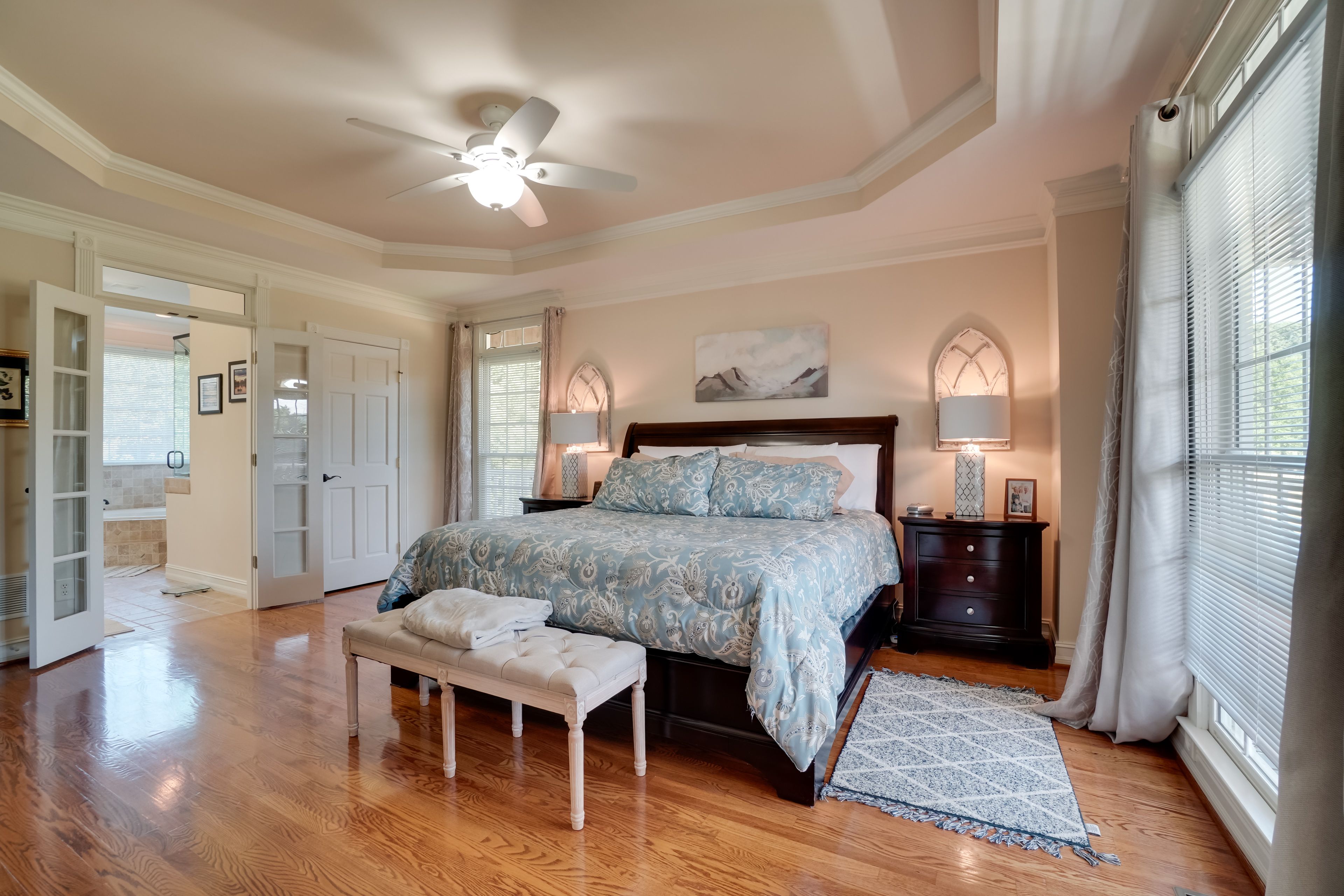 Bedroom 1 | King Bed | En-Suite Bathroom | 1st Floor