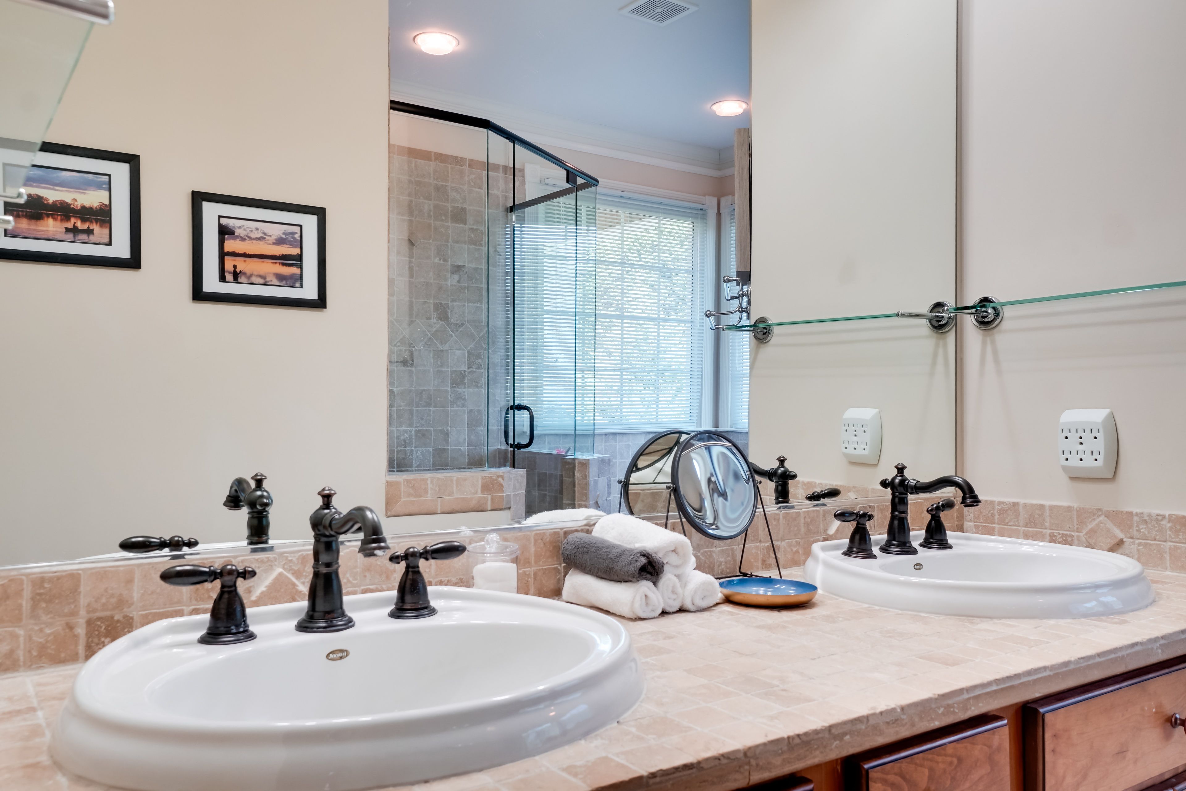 En-Suite Bathroom | Jetted Tub