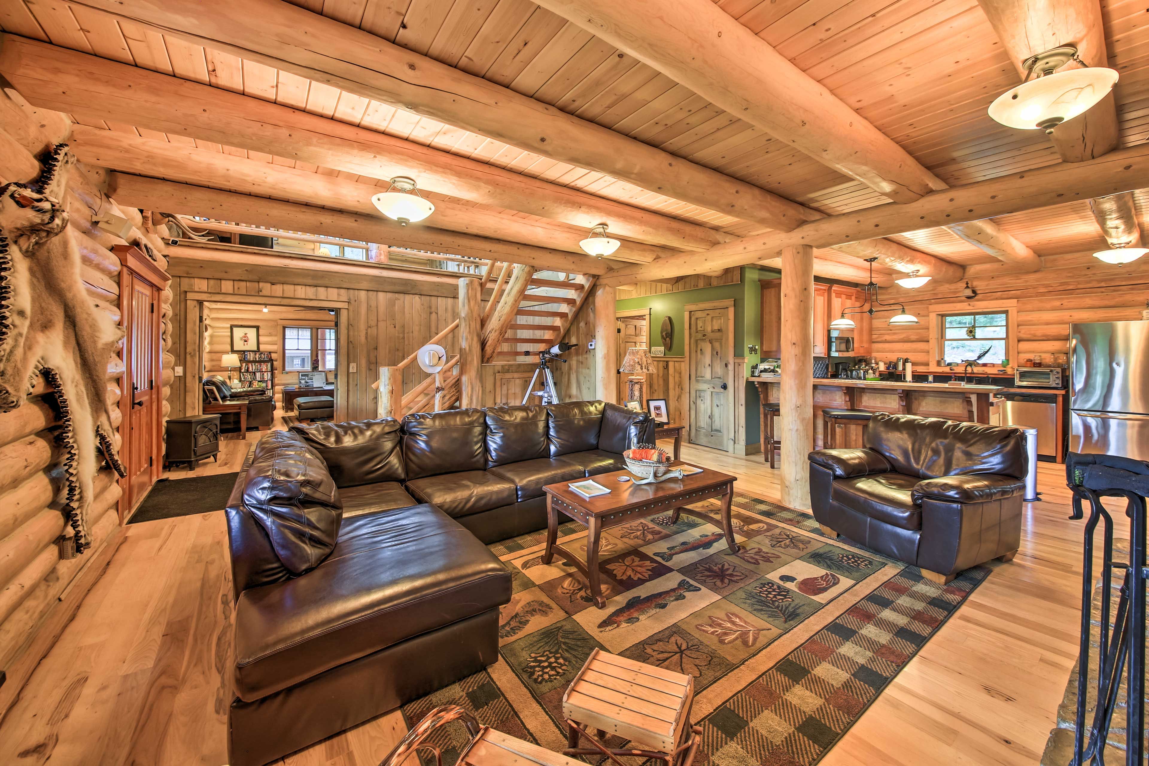 Living Room | Complimentary Toiletries | Smart TV