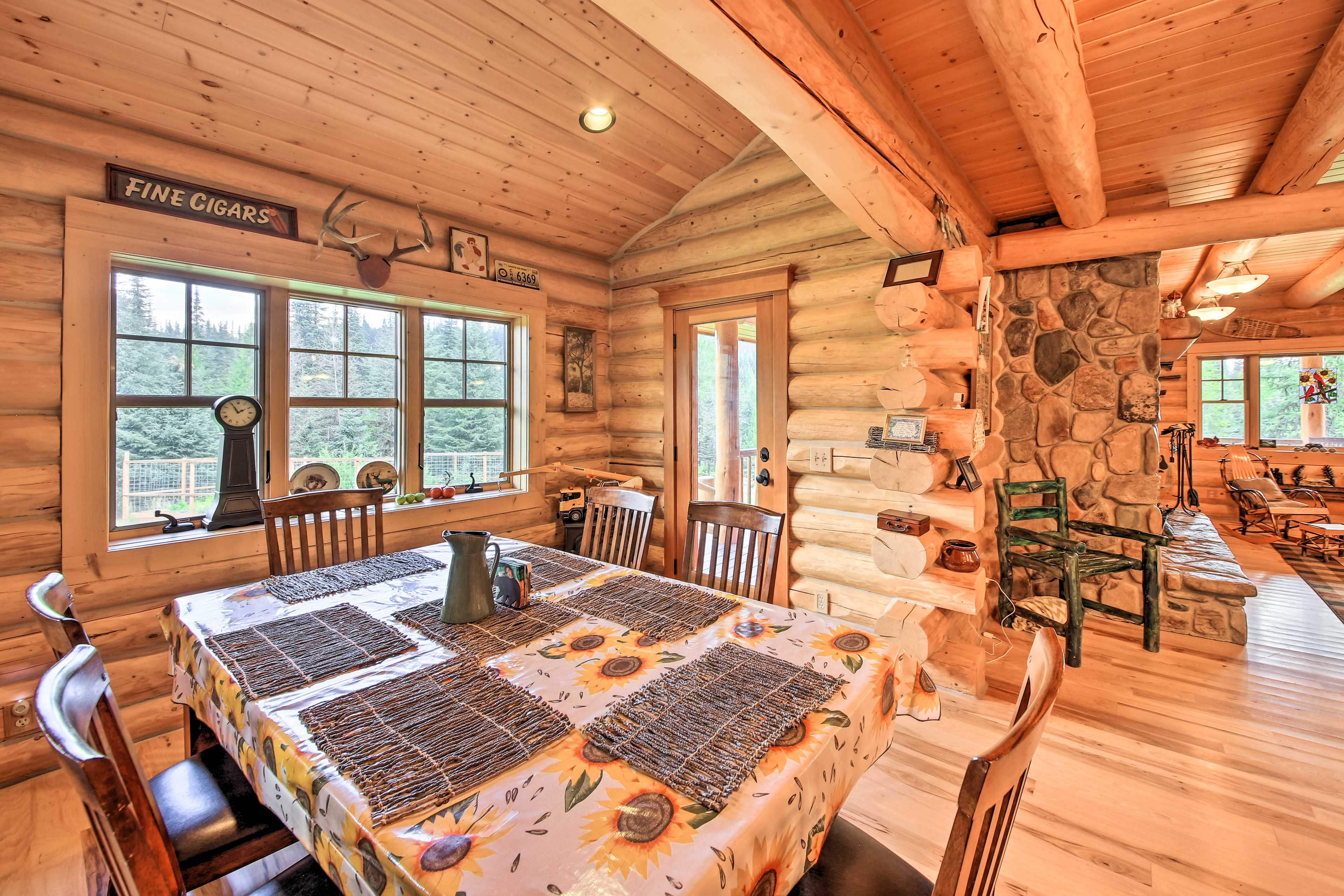 Dining Area | Dishware & Flatware