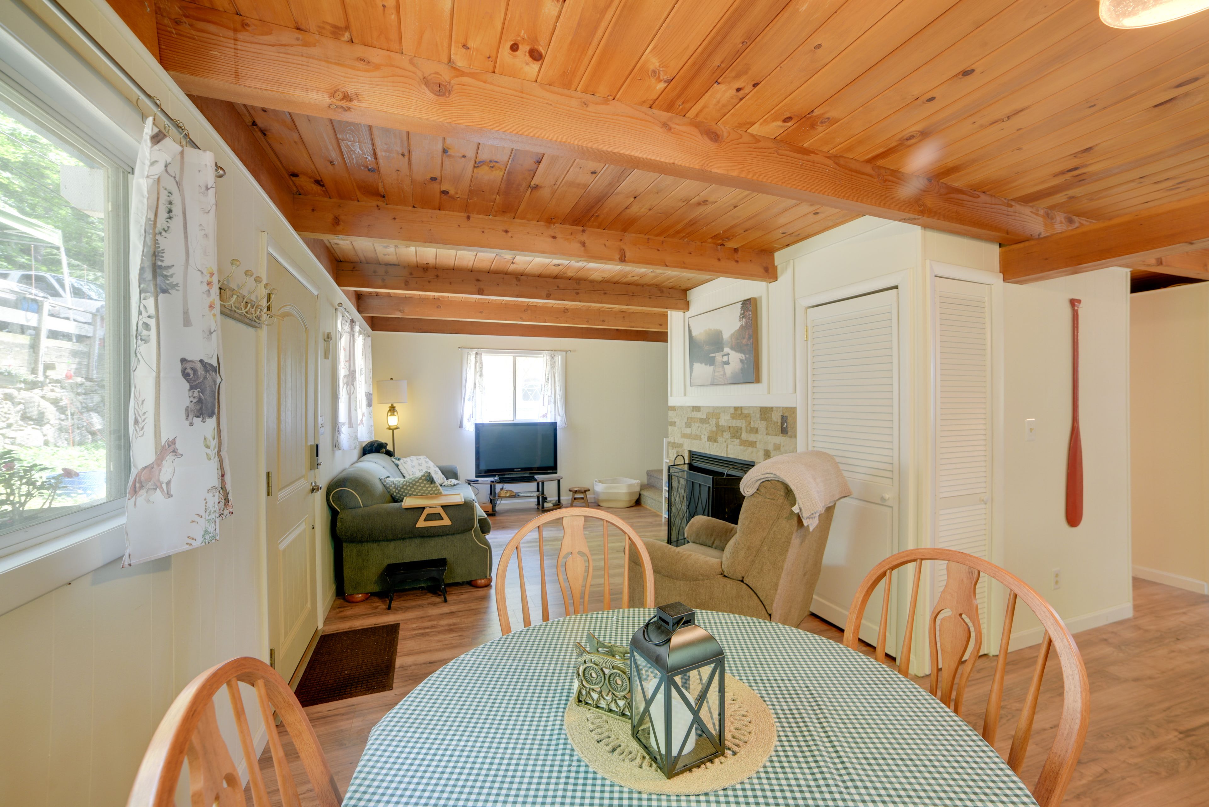 Living Room | Dining Area | Fireplace