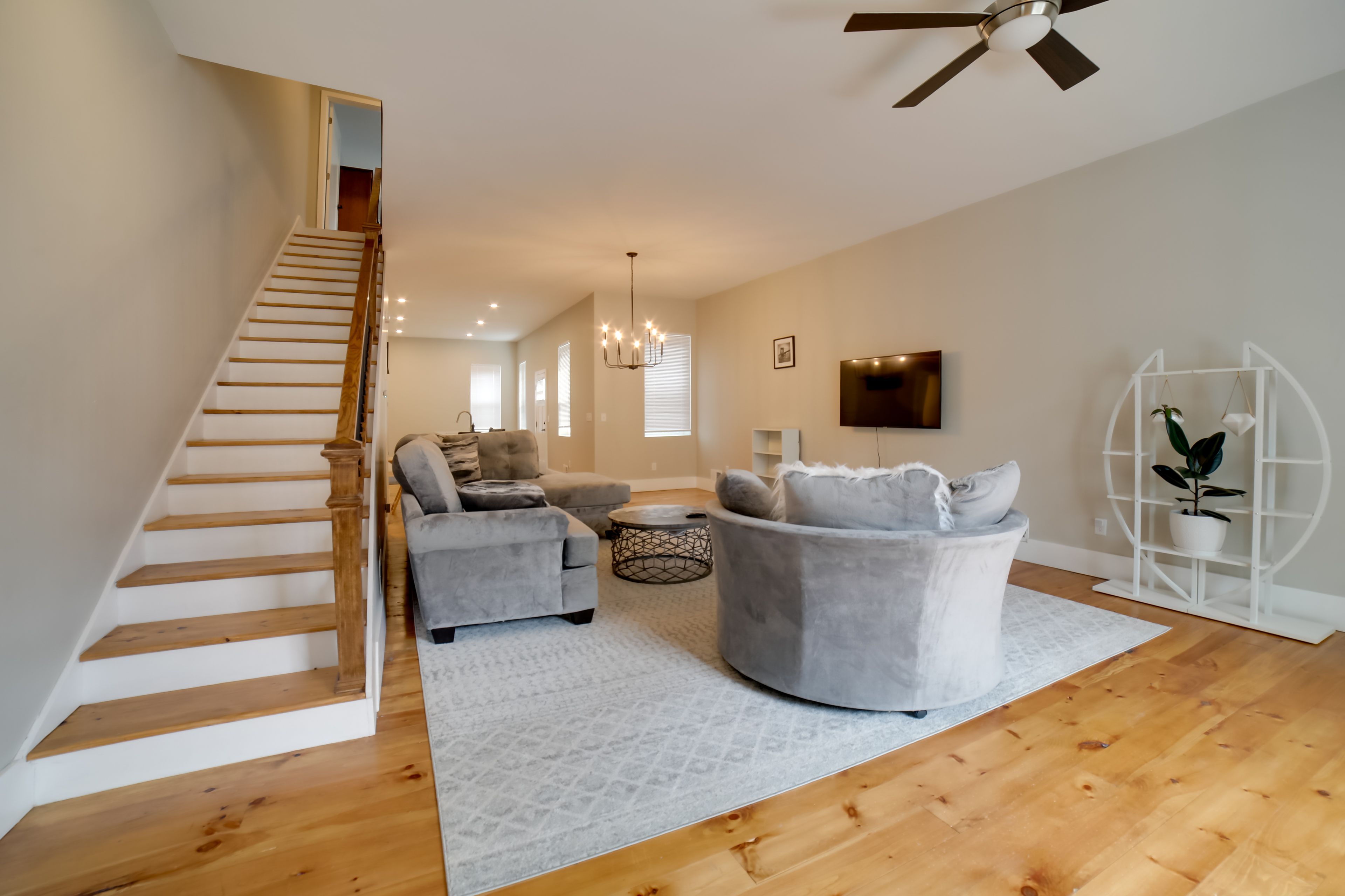 Living Room | 1st Floor | Smart TV