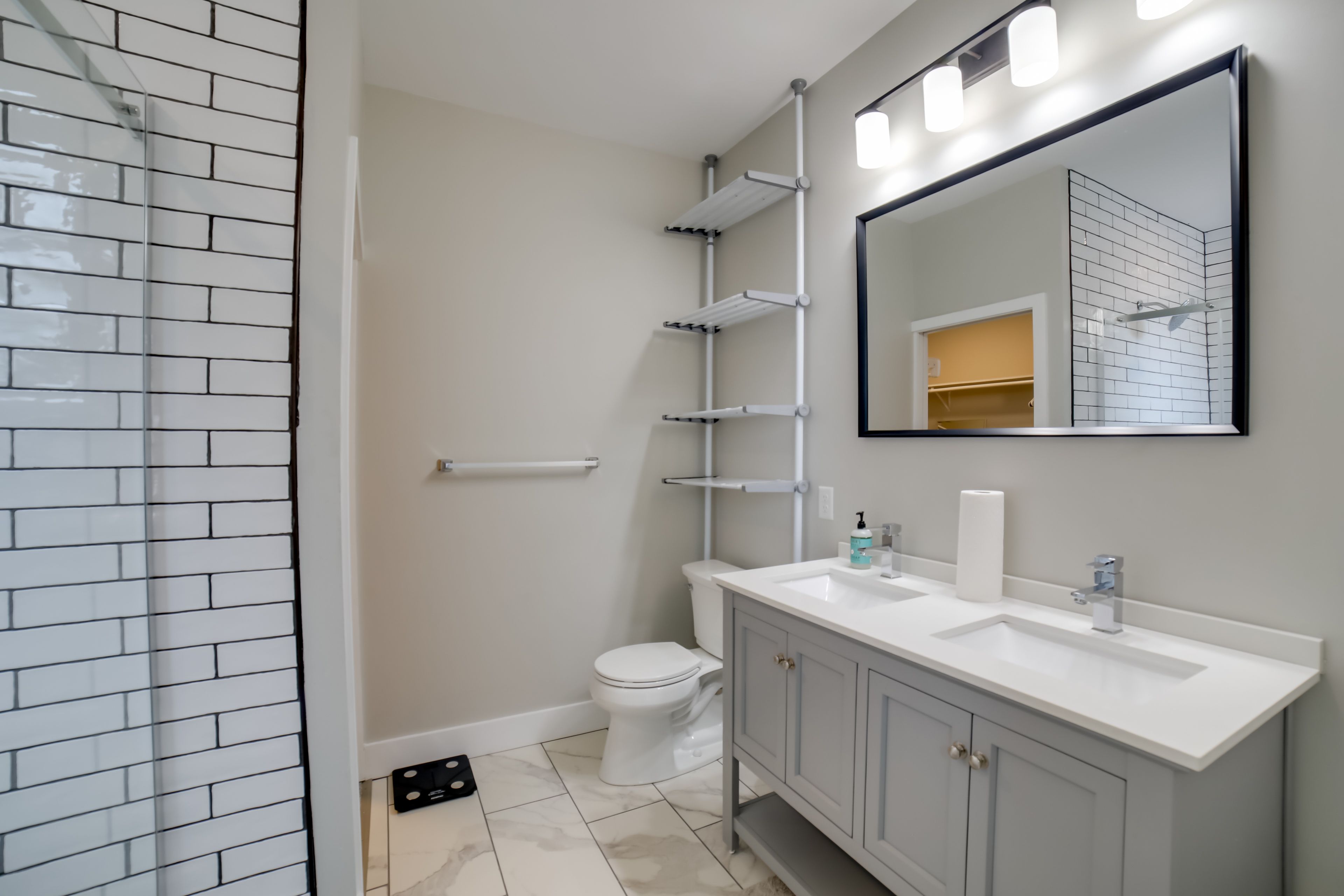 En-Suite Bathroom | 2nd Floor | Towels Provided