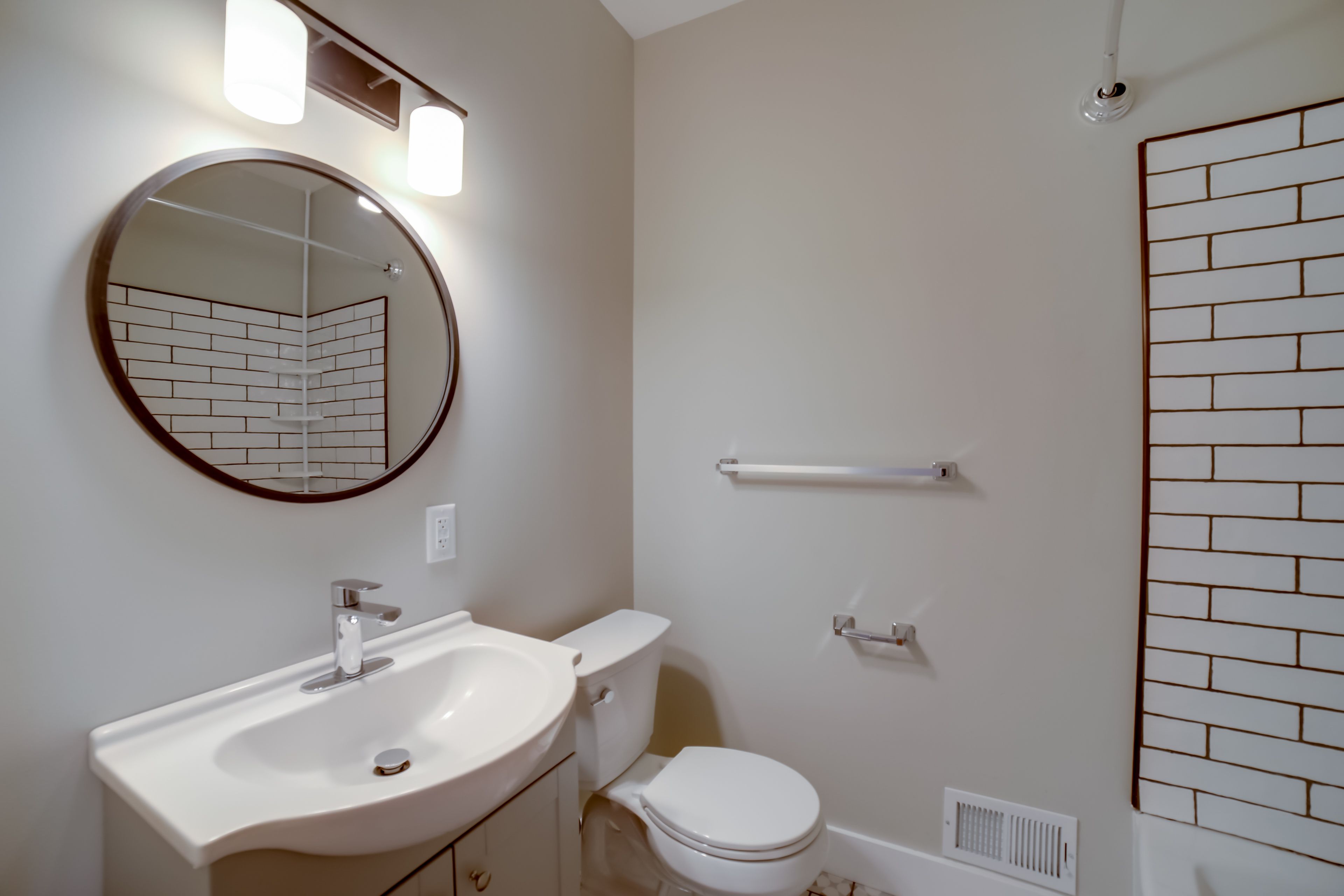 Bathroom | 2nd Floor