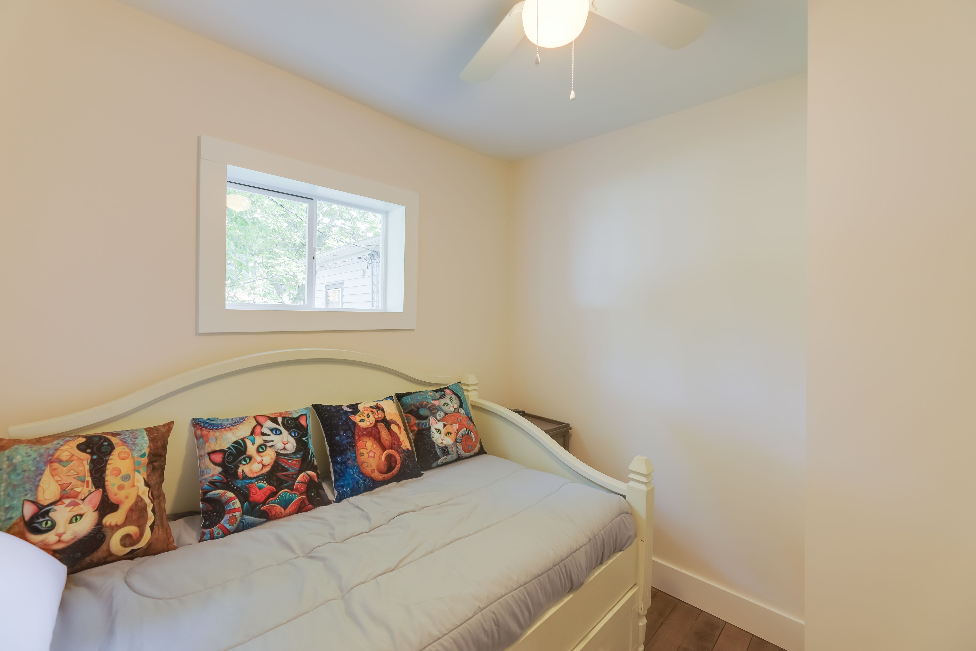 Bedroom 2 | Twin Bed w/ Twin Trundle