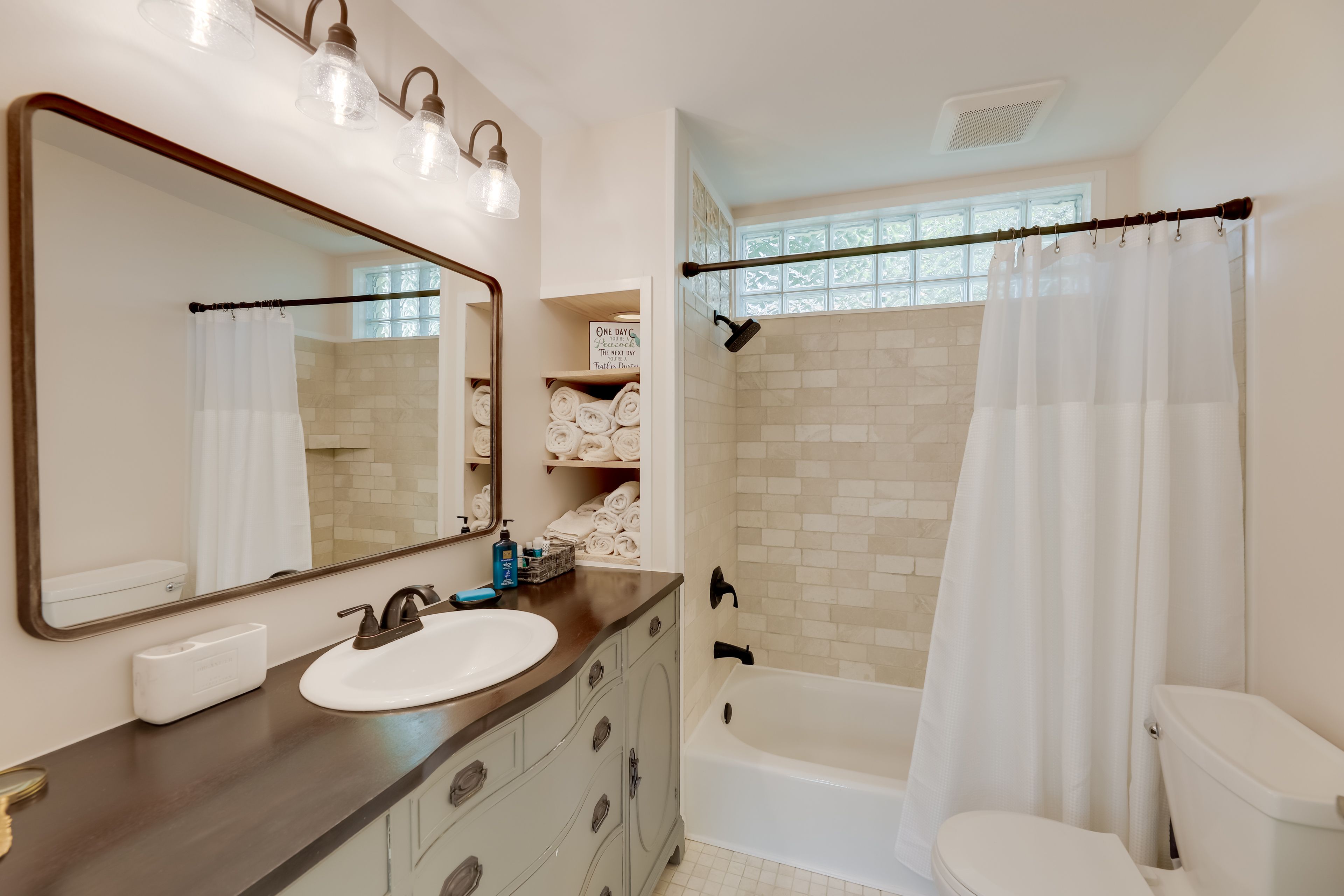 Full Bathroom