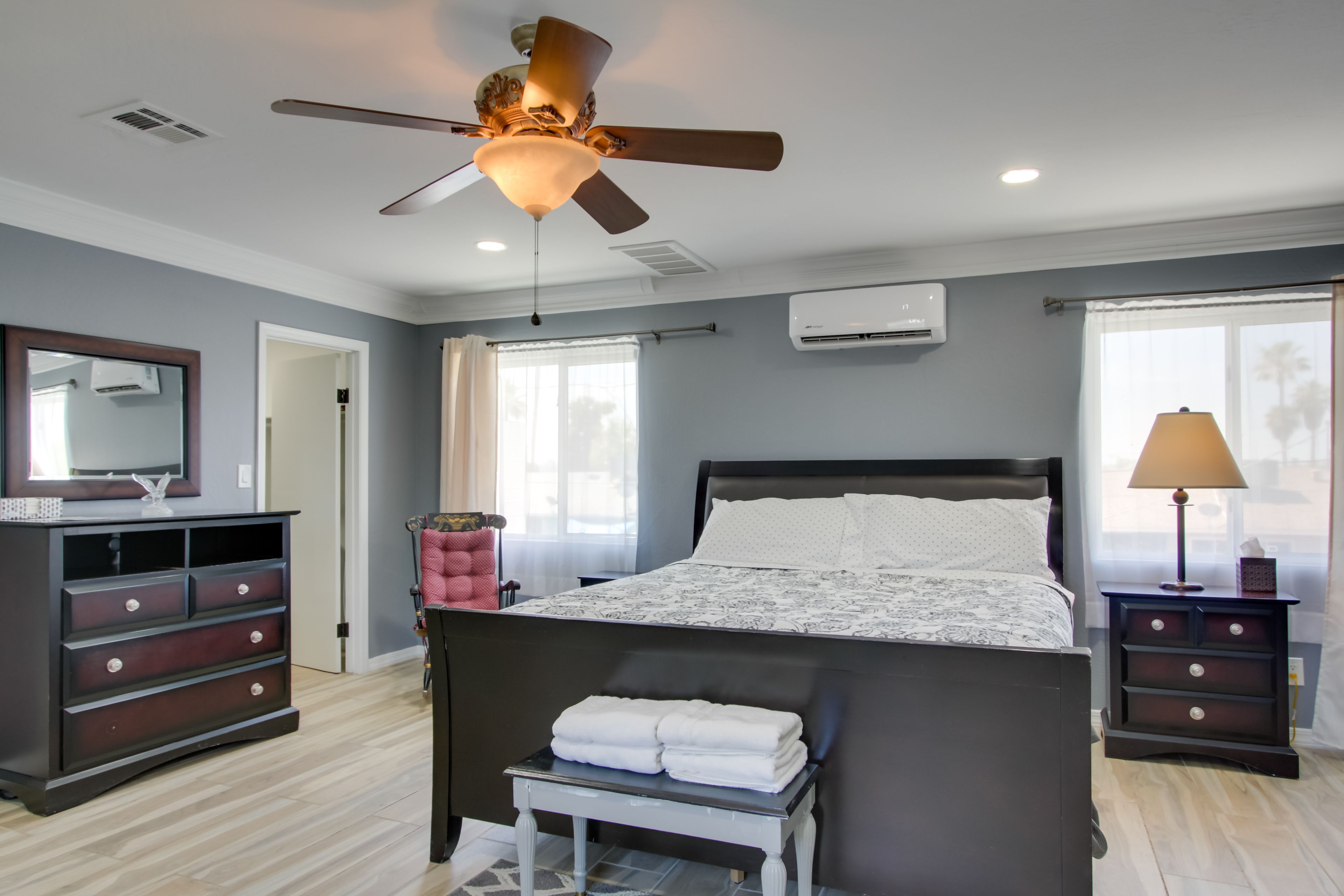 Bedroom 1 | King Bed | 2nd Floor | Smart TV