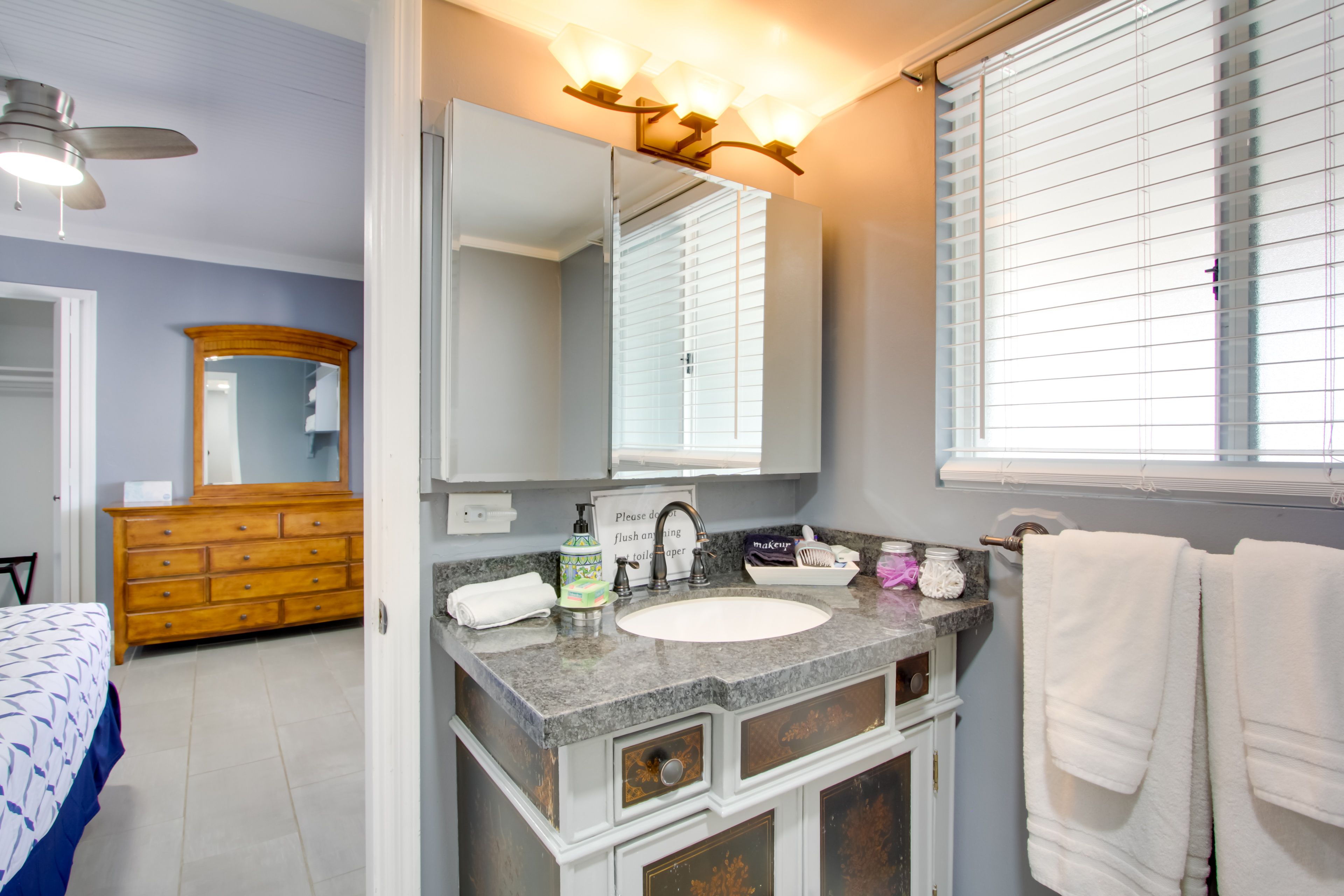 En-Suite Bathroom | 1st Floor