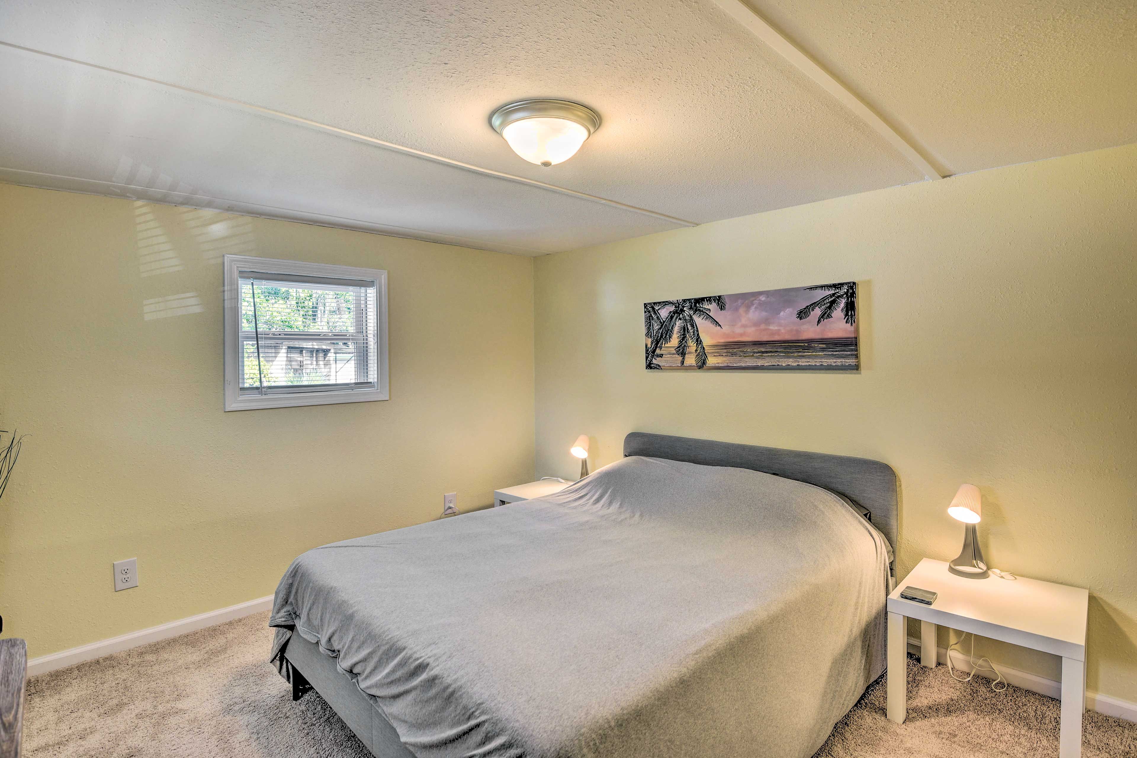 Bedroom | Queen Bed | Flat-Screen TV w/ Cable | Window A/C Unit