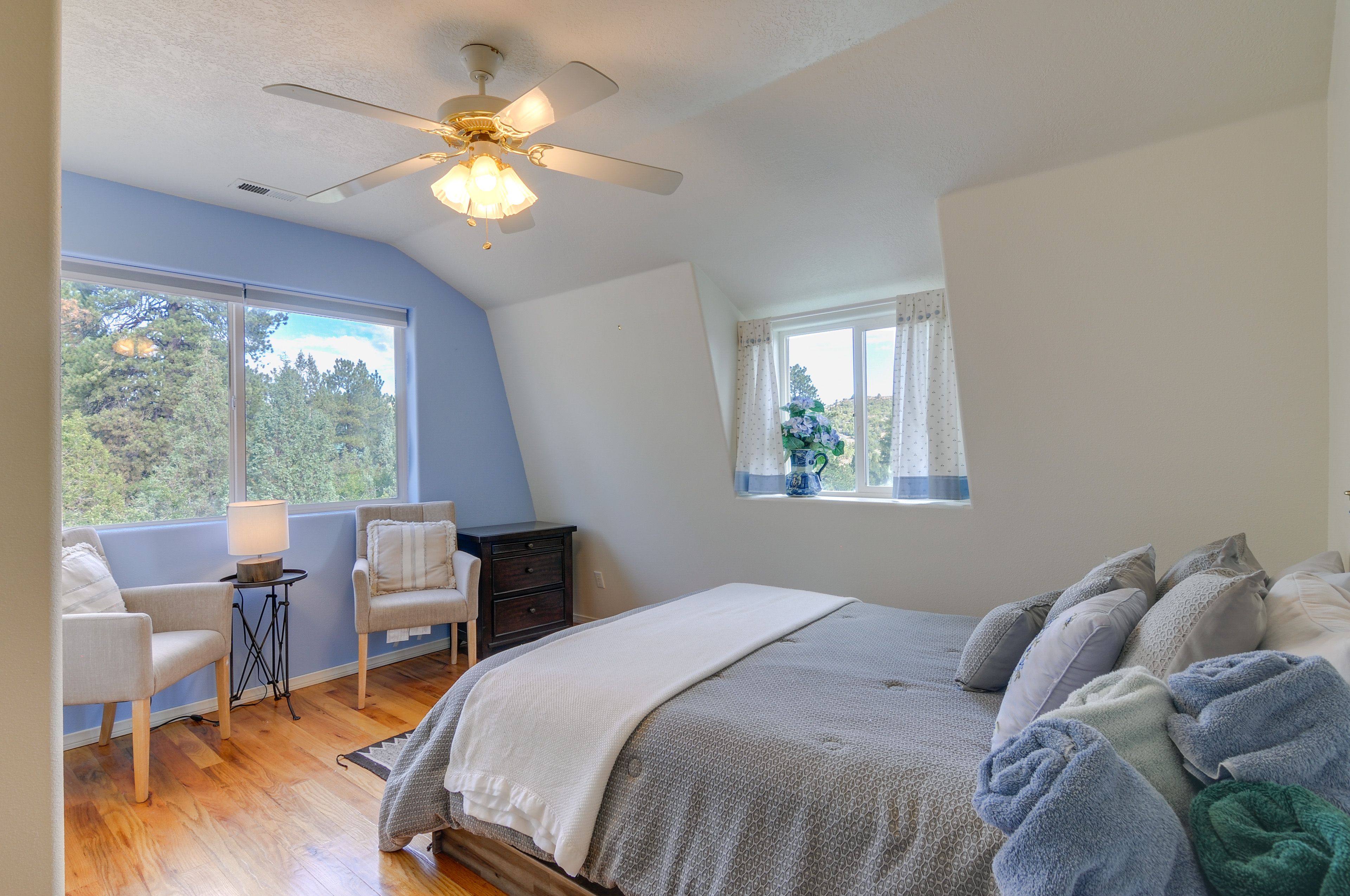 Bedroom 2 | Queen Bed | 2nd Floor