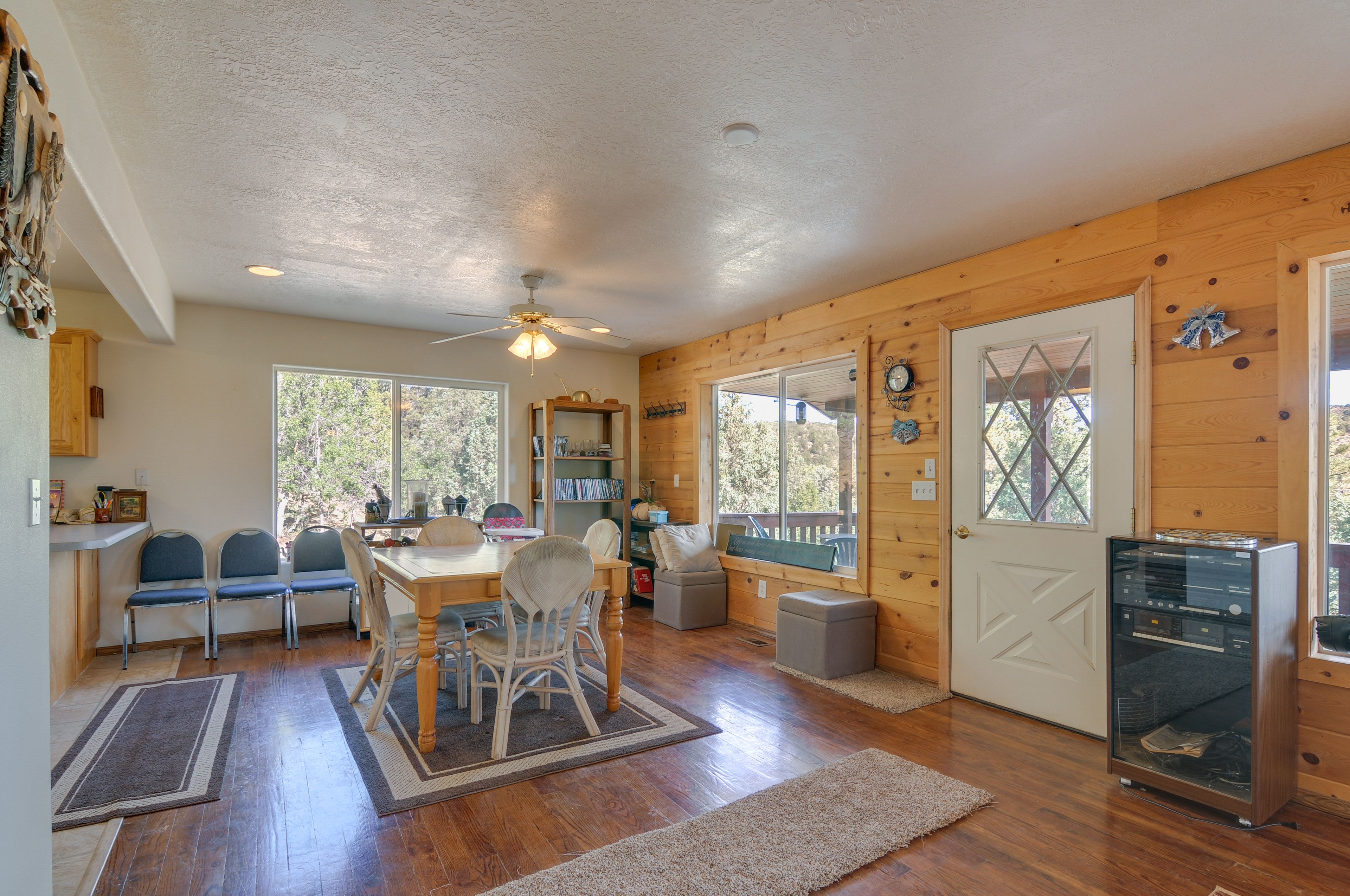 Dining Area | Dishware & Flatware | High Chair