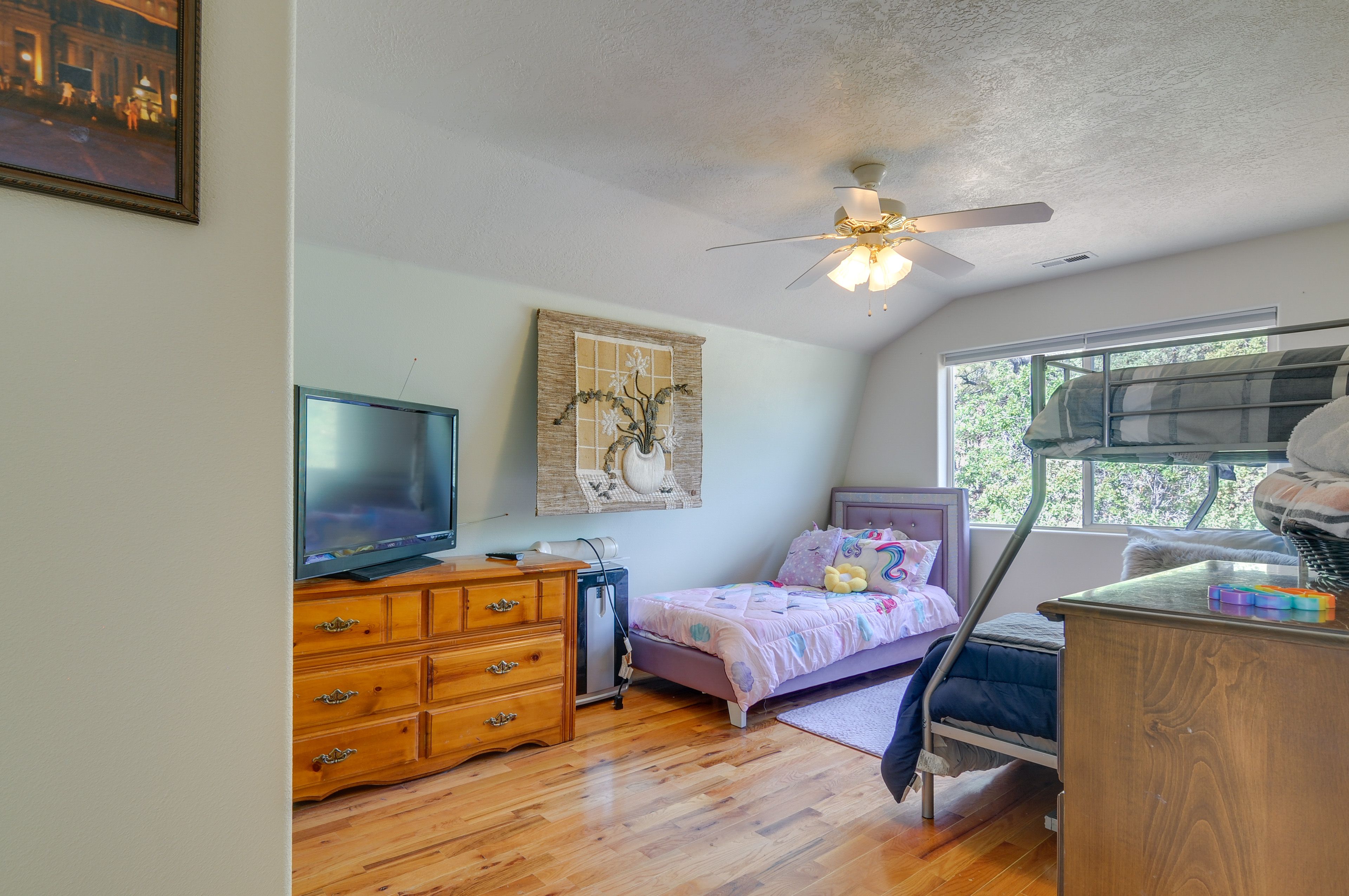 Bedroom 3 | Twin/Queen Bunk Bed | Twin Bed | 2nd Floor