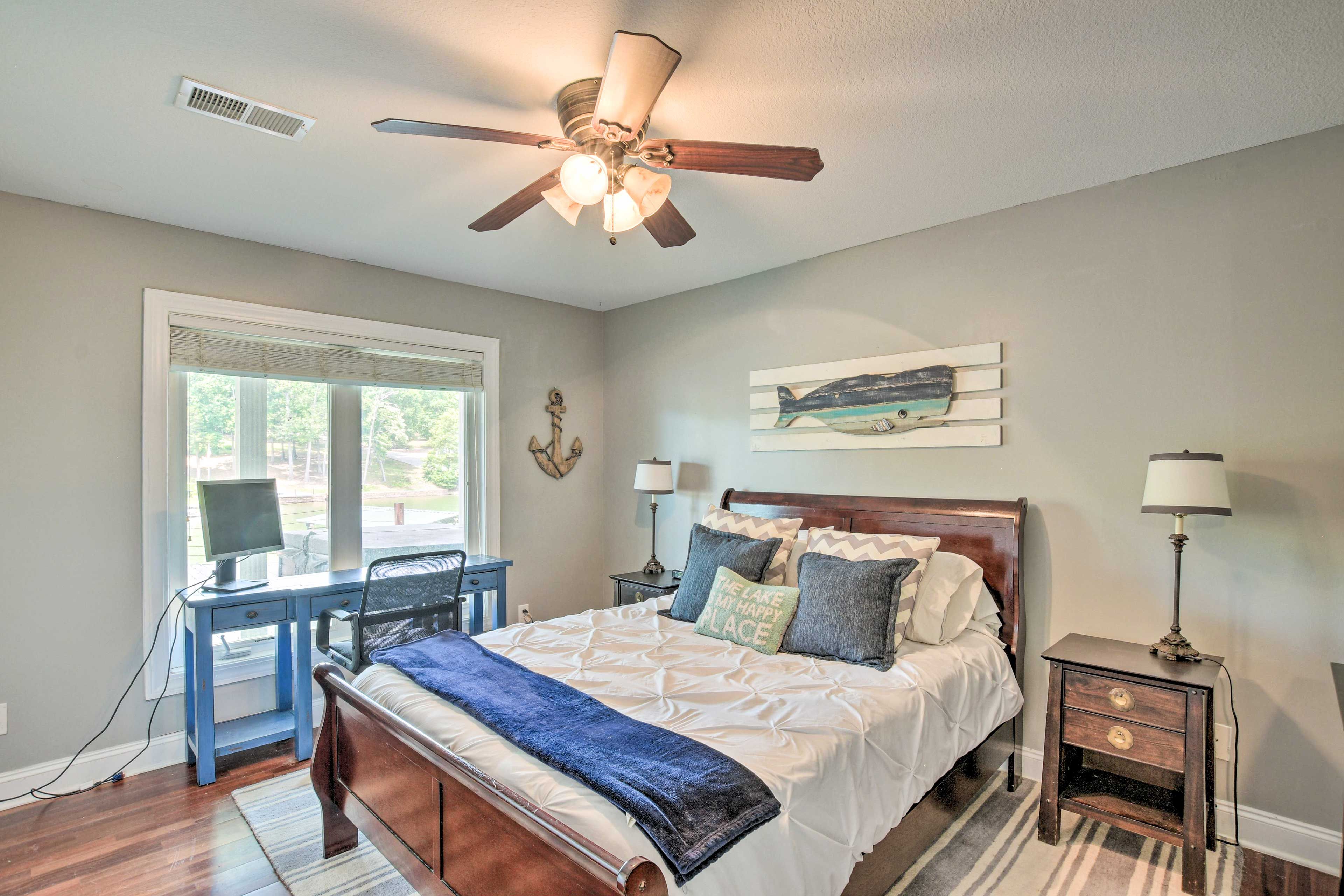 Bedroom 2 | Queen Bed
