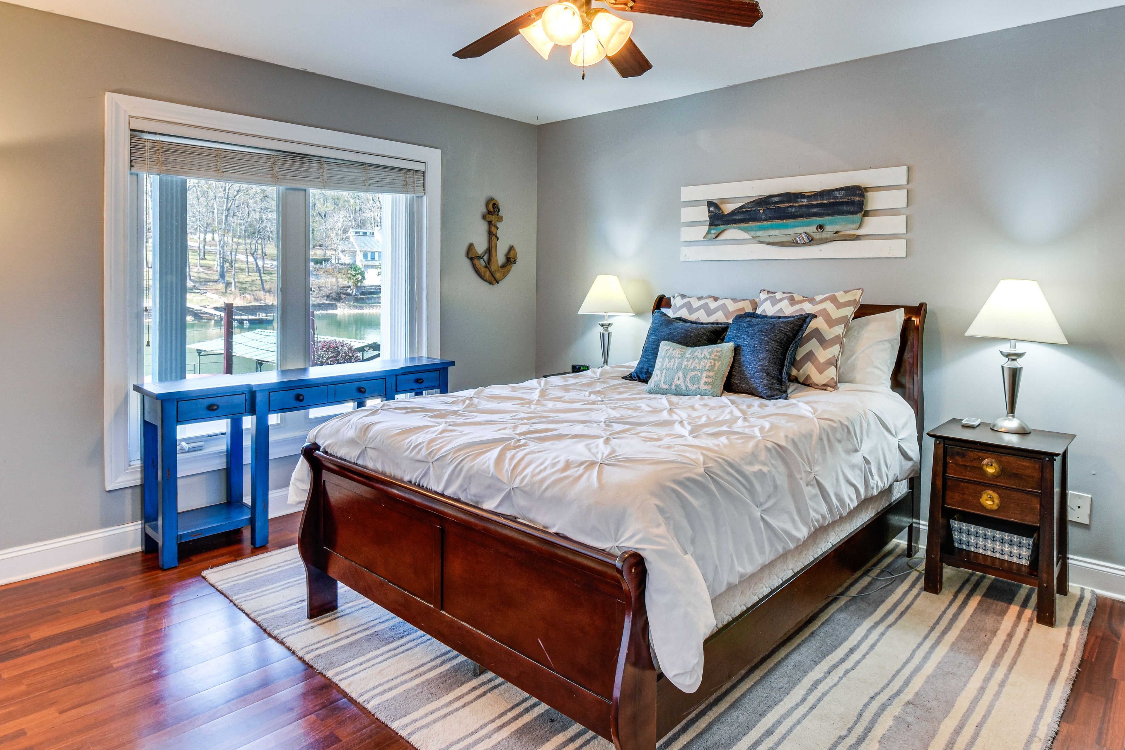 Bedroom 2 | Queen Bed