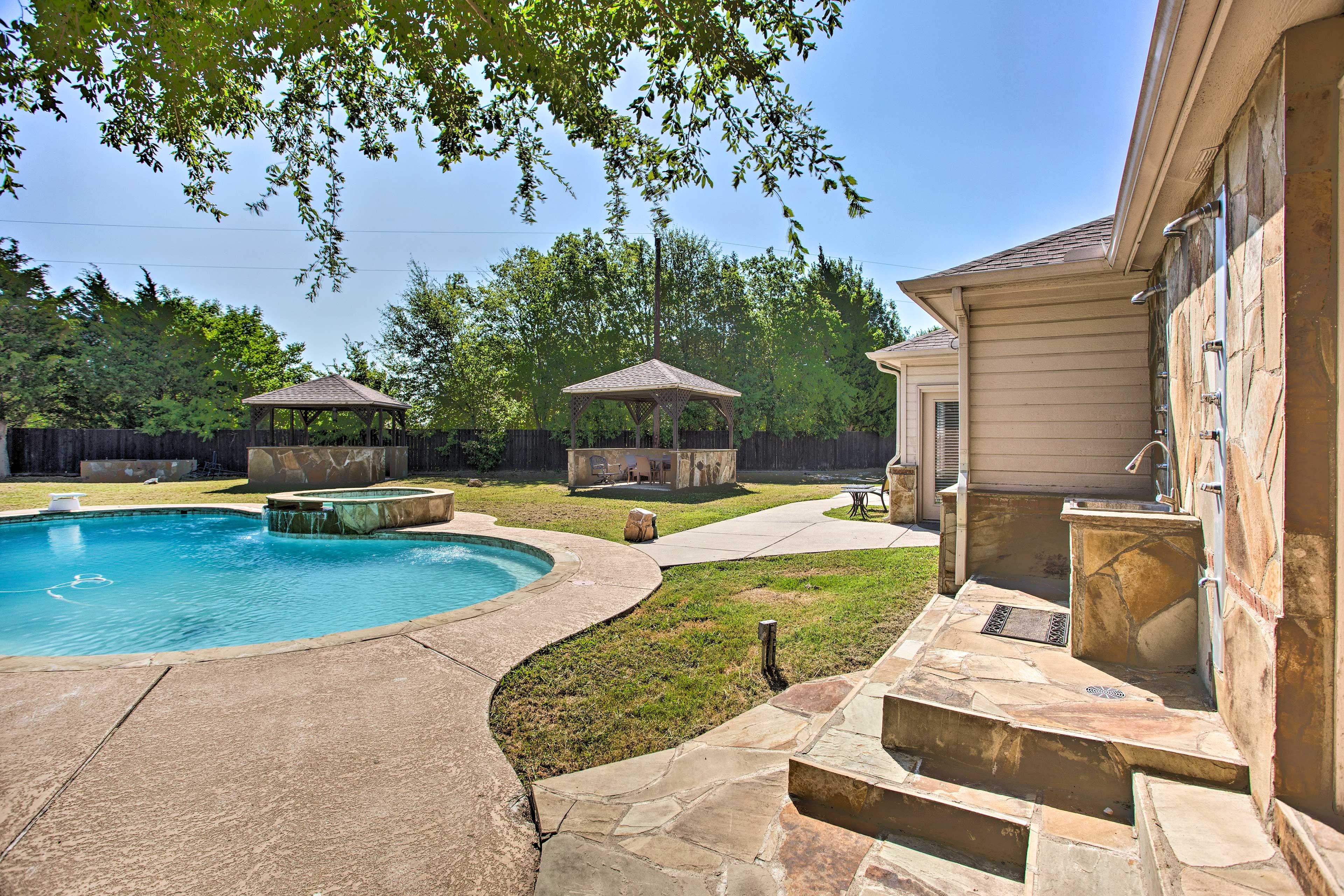 Outdoor Space | Shared Pool & Spa