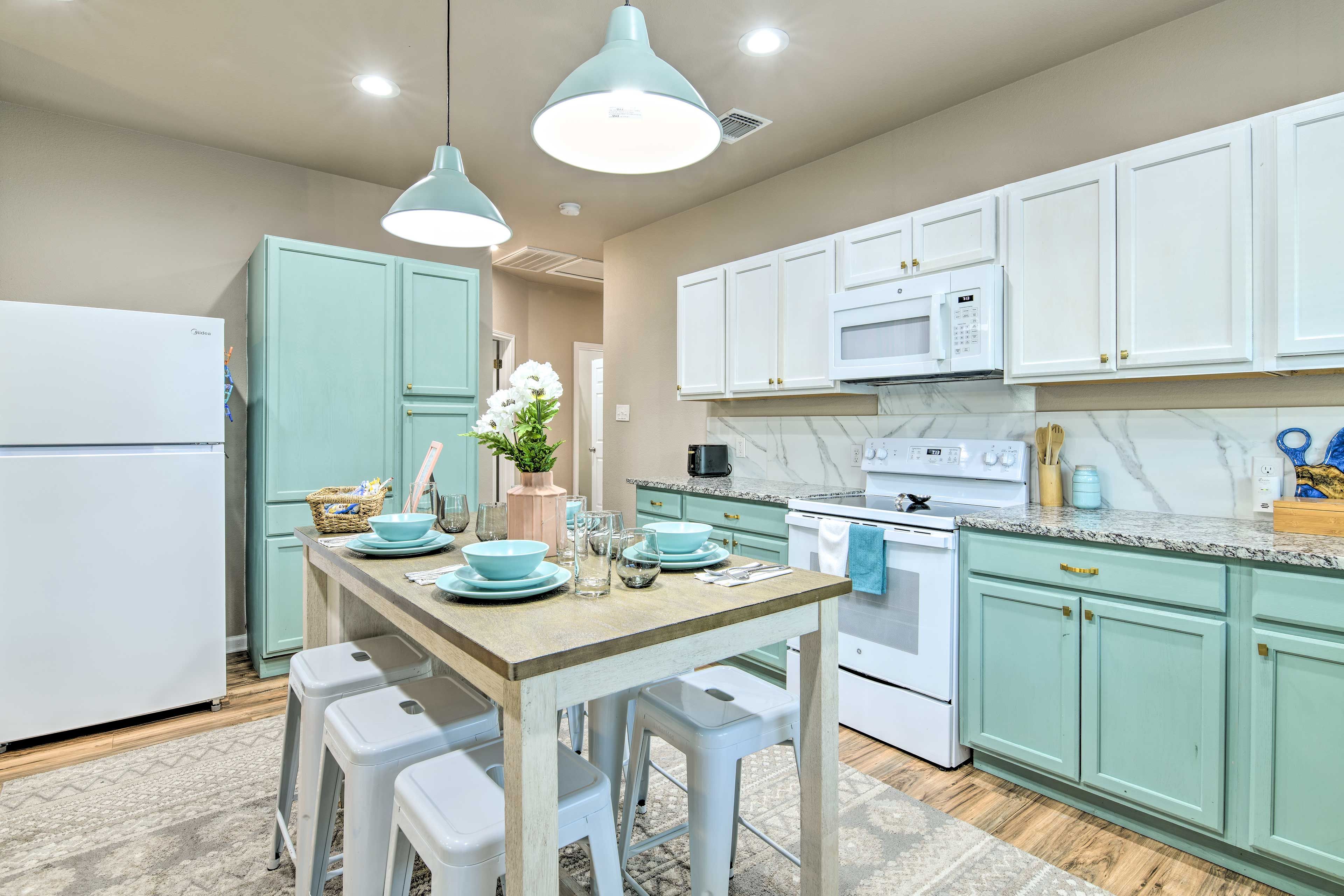 Kitchen | Cooking Basics | Dishware Provided