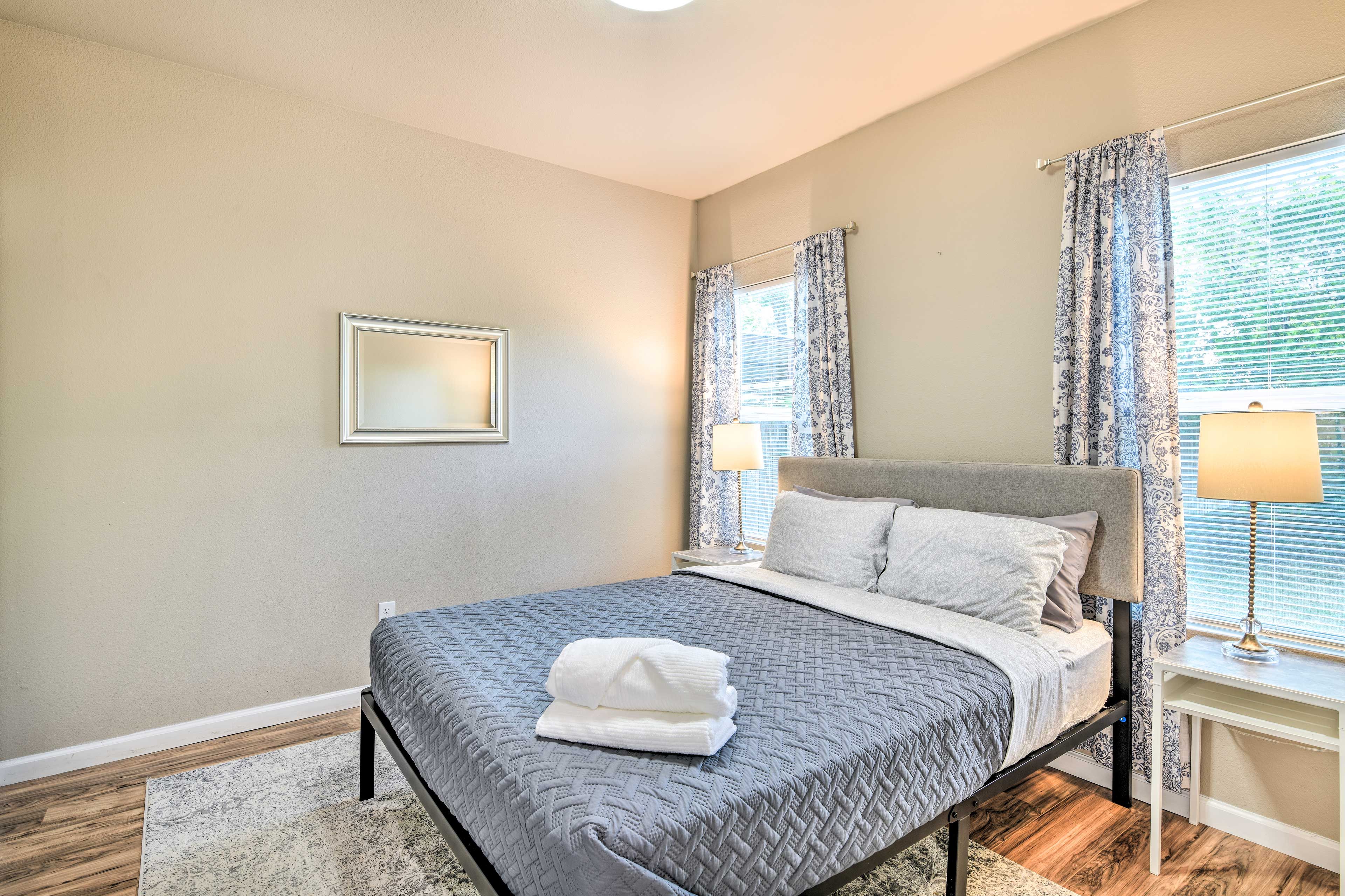 Bedroom 3 | Queen Bed