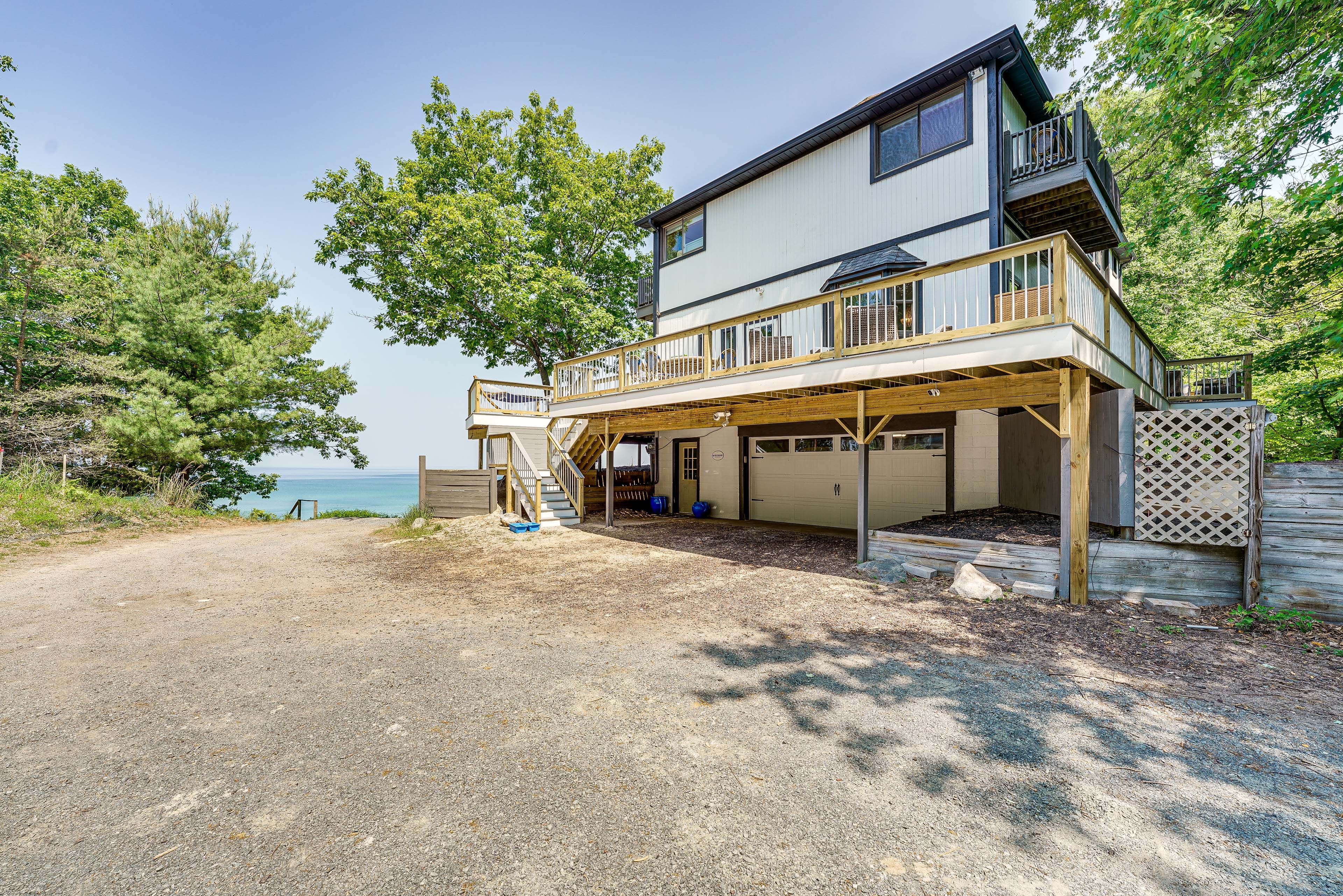 Property Exterior | Garage (1 Vehicle) | Driveway (3 Vehicles)