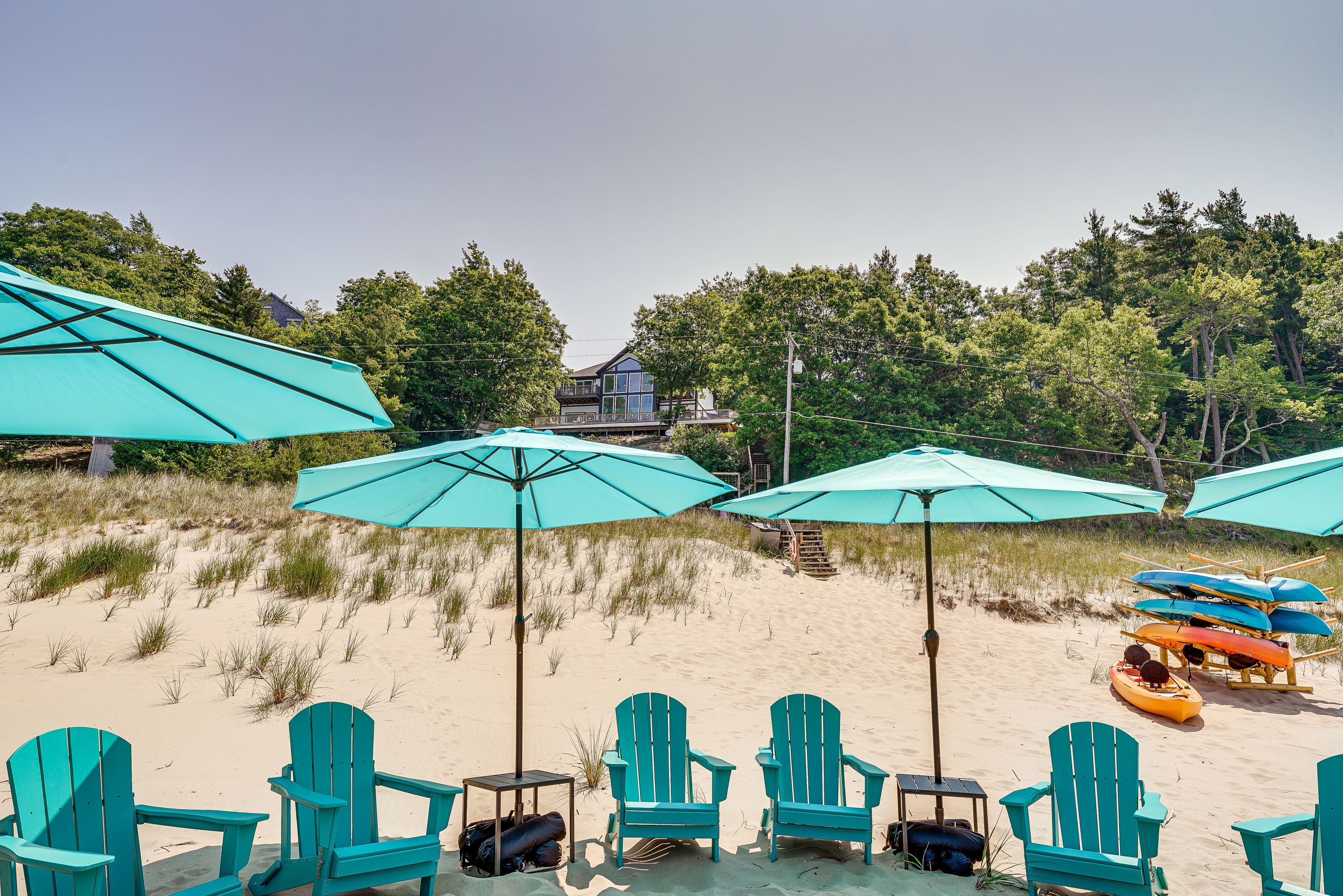 125' Private Beach on Lake Michigan | Kayaks | Paddleboards | Beach Towels