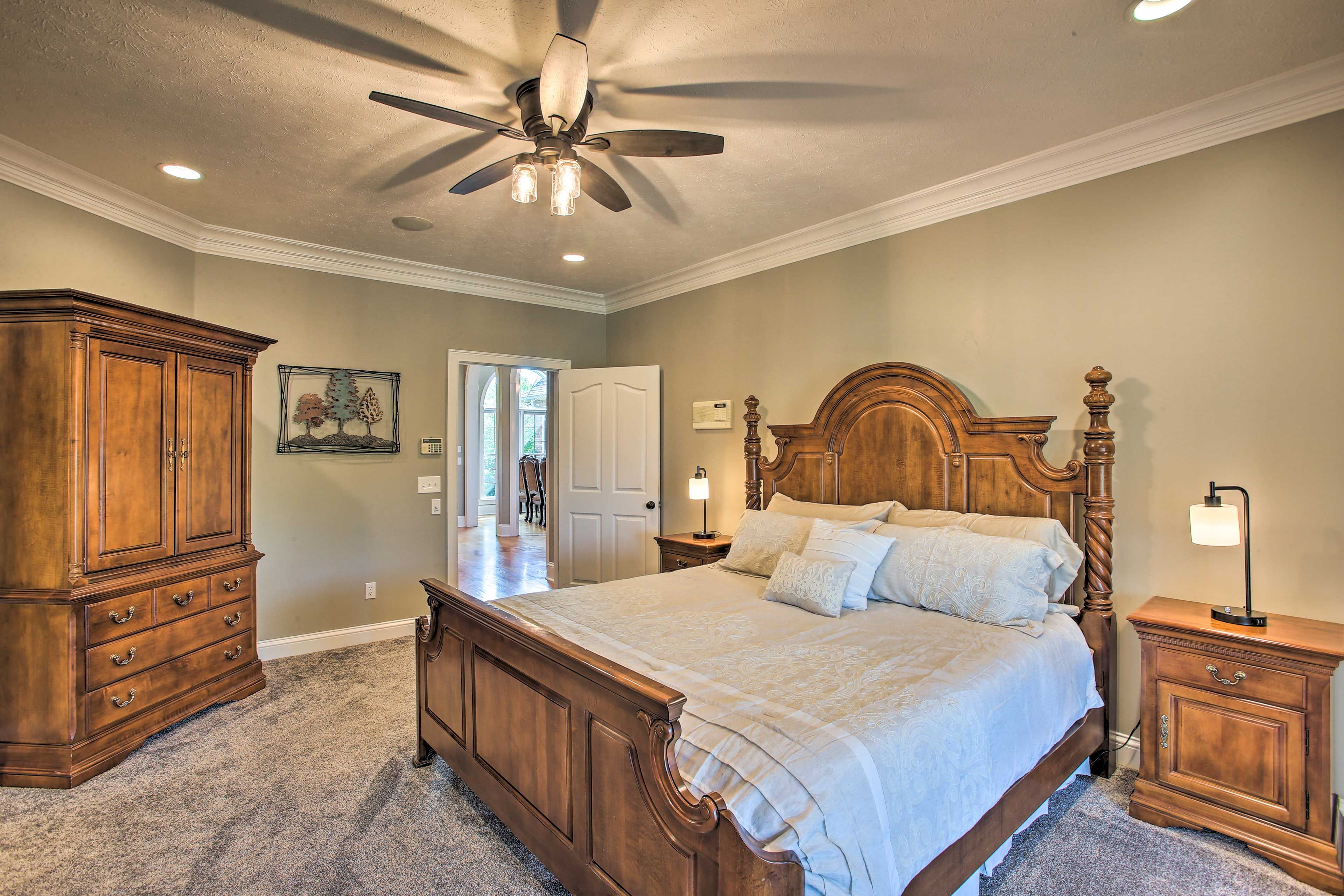 Bedroom 1 | King Bed | Linens Provided | Main Level