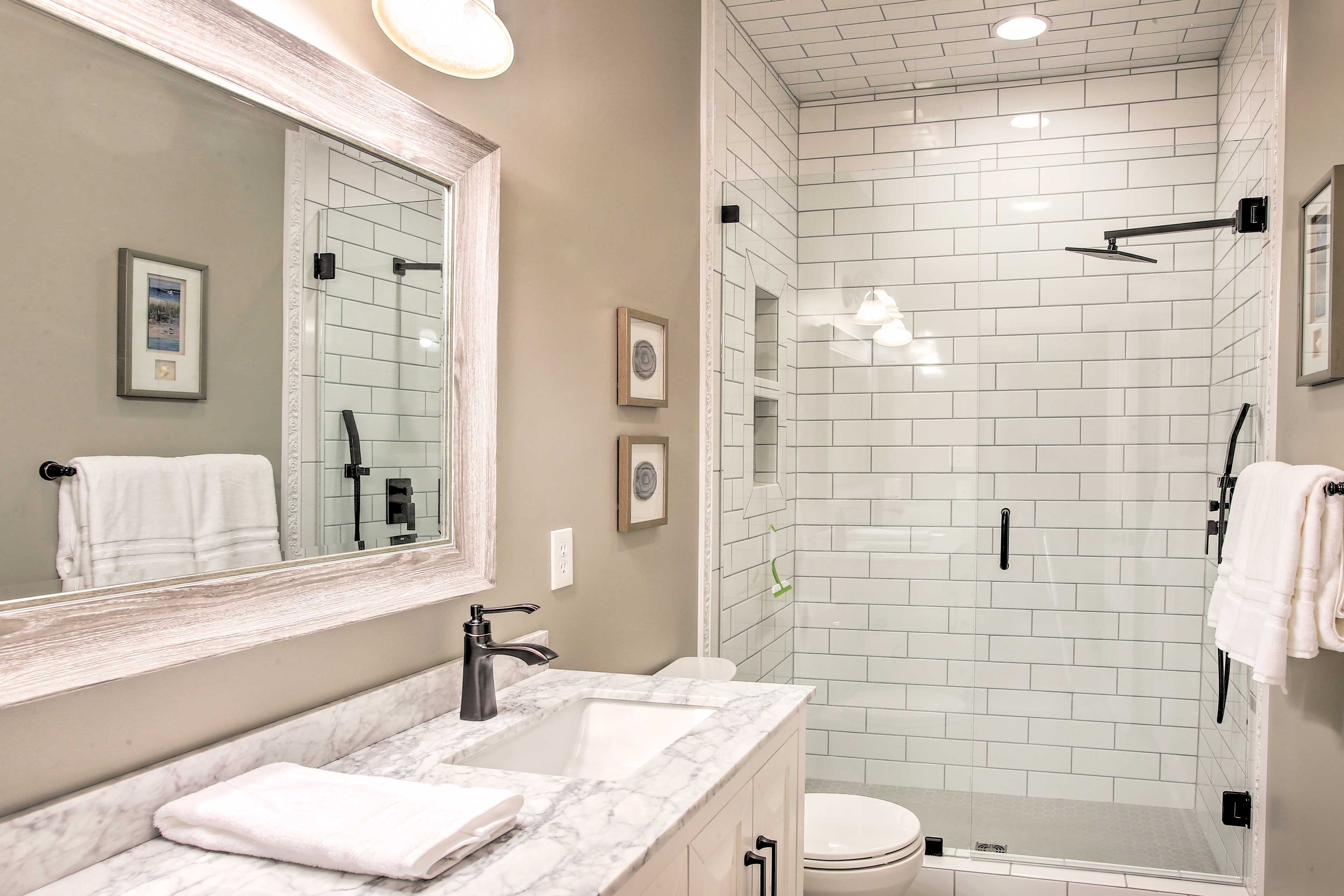Full Bathroom | Upper Level