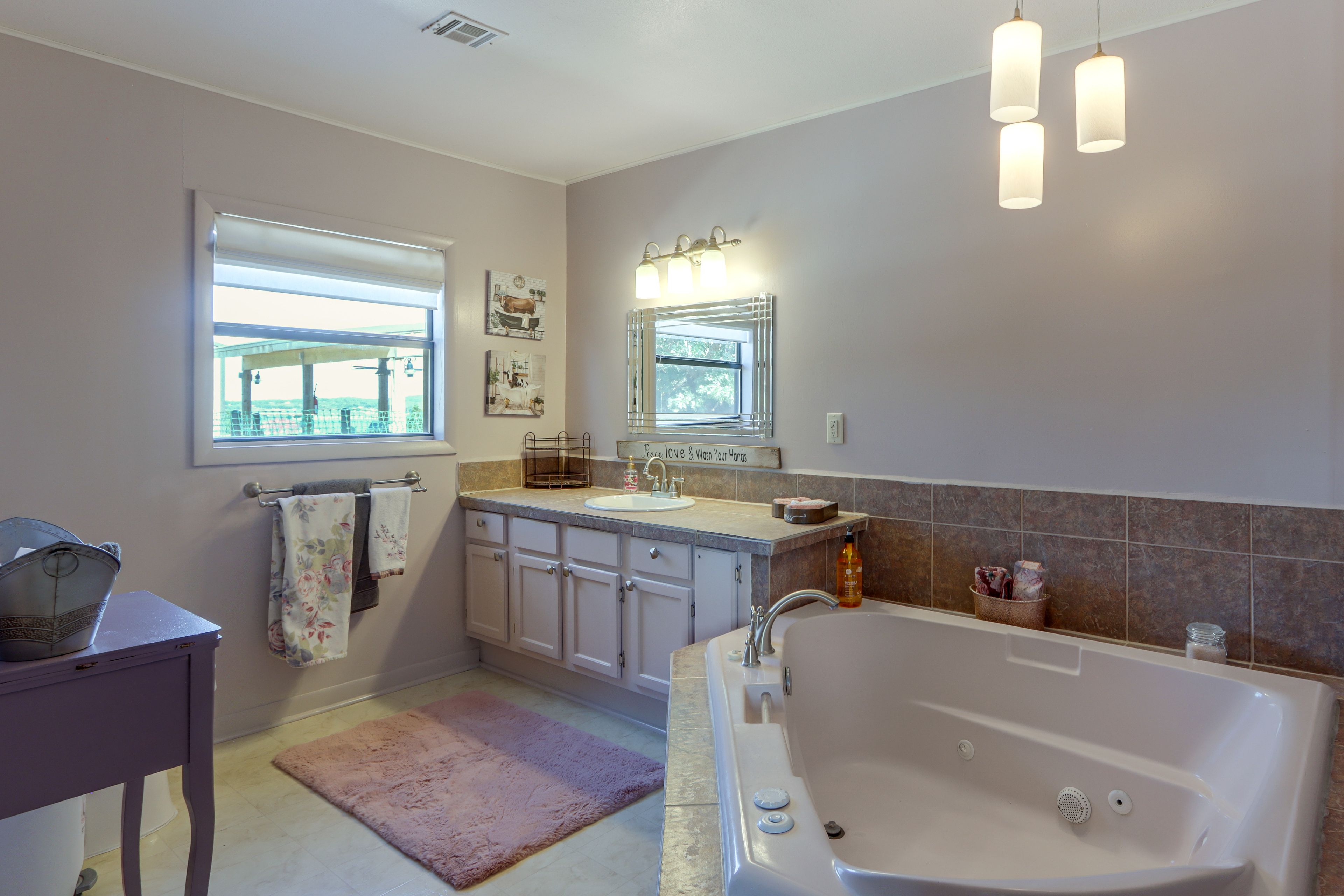 En-Suite Bathroom