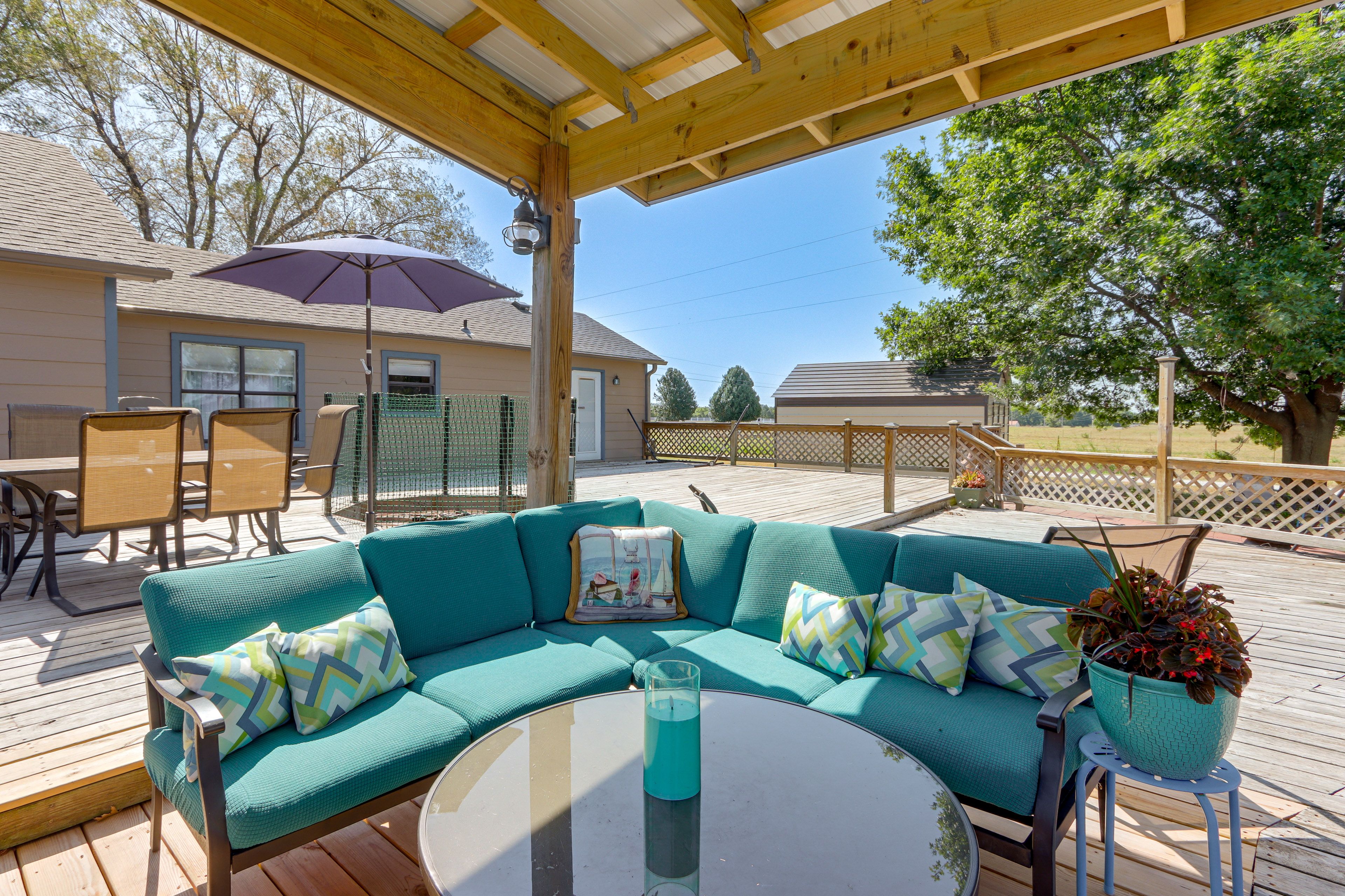 Furnished Deck | 2,000 External Sq Ft