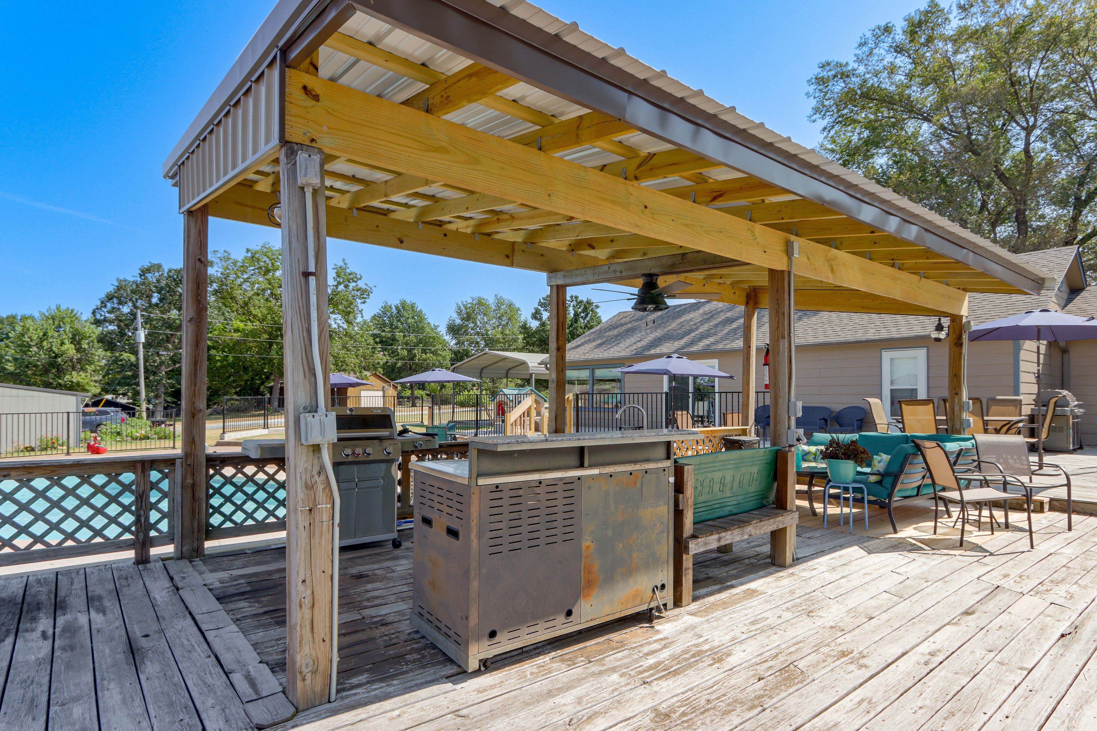 Outdoor Kitchen