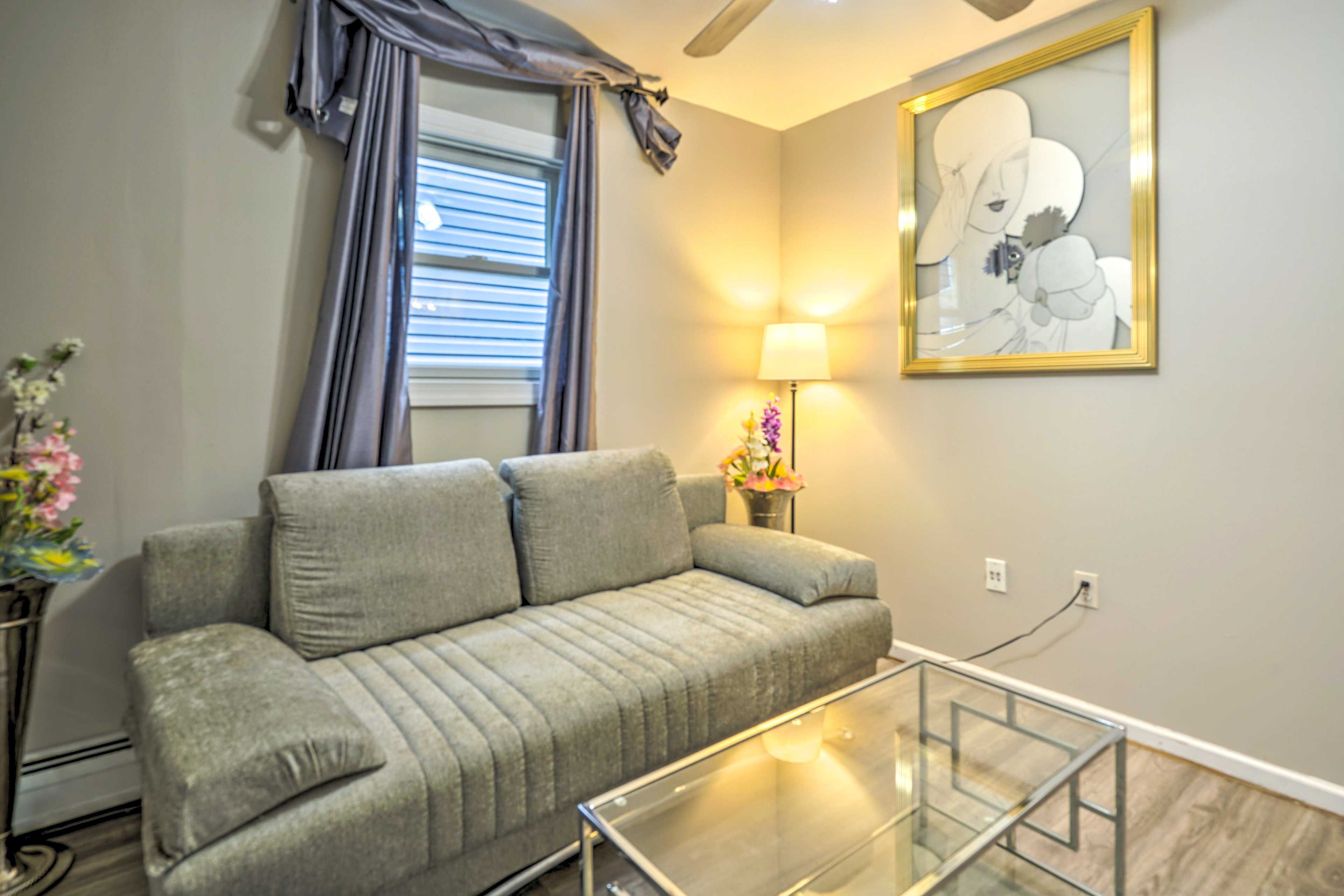 Den | 2nd Floor | Queen Sleeper Sofa