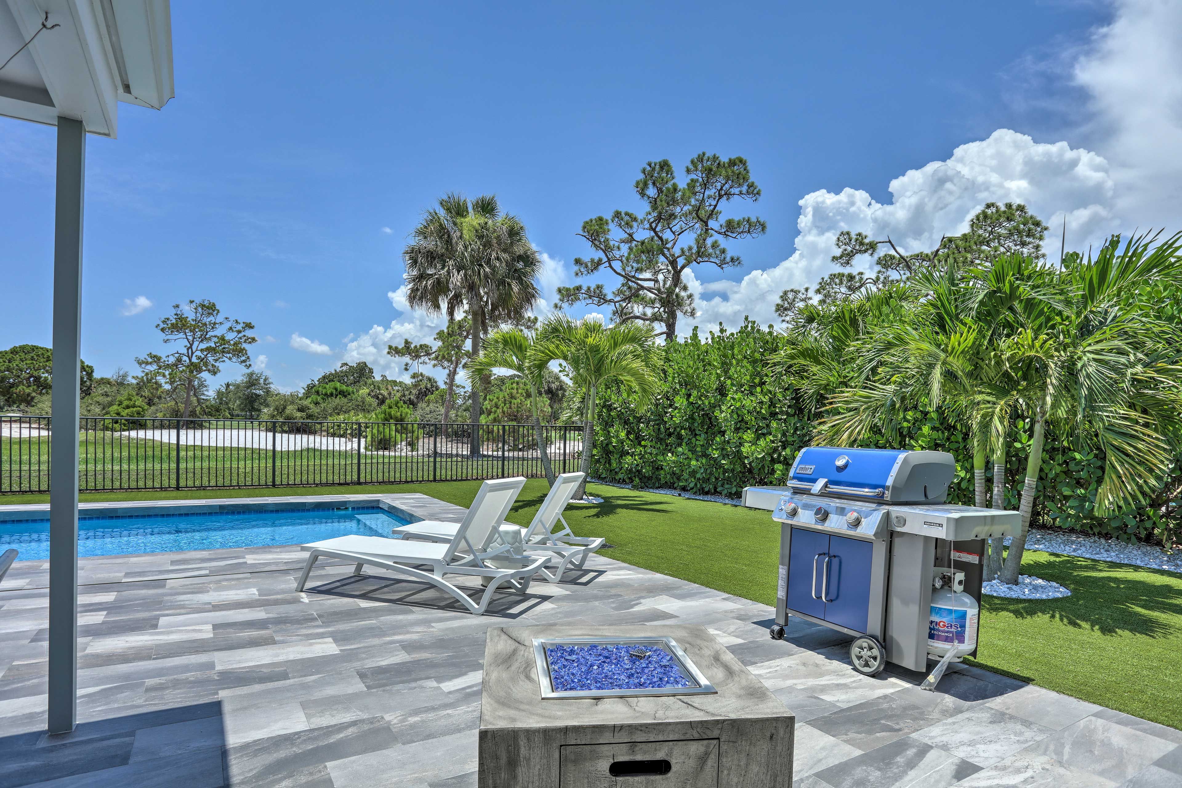 Backyard | Gas Grill | Gas Fire Pit