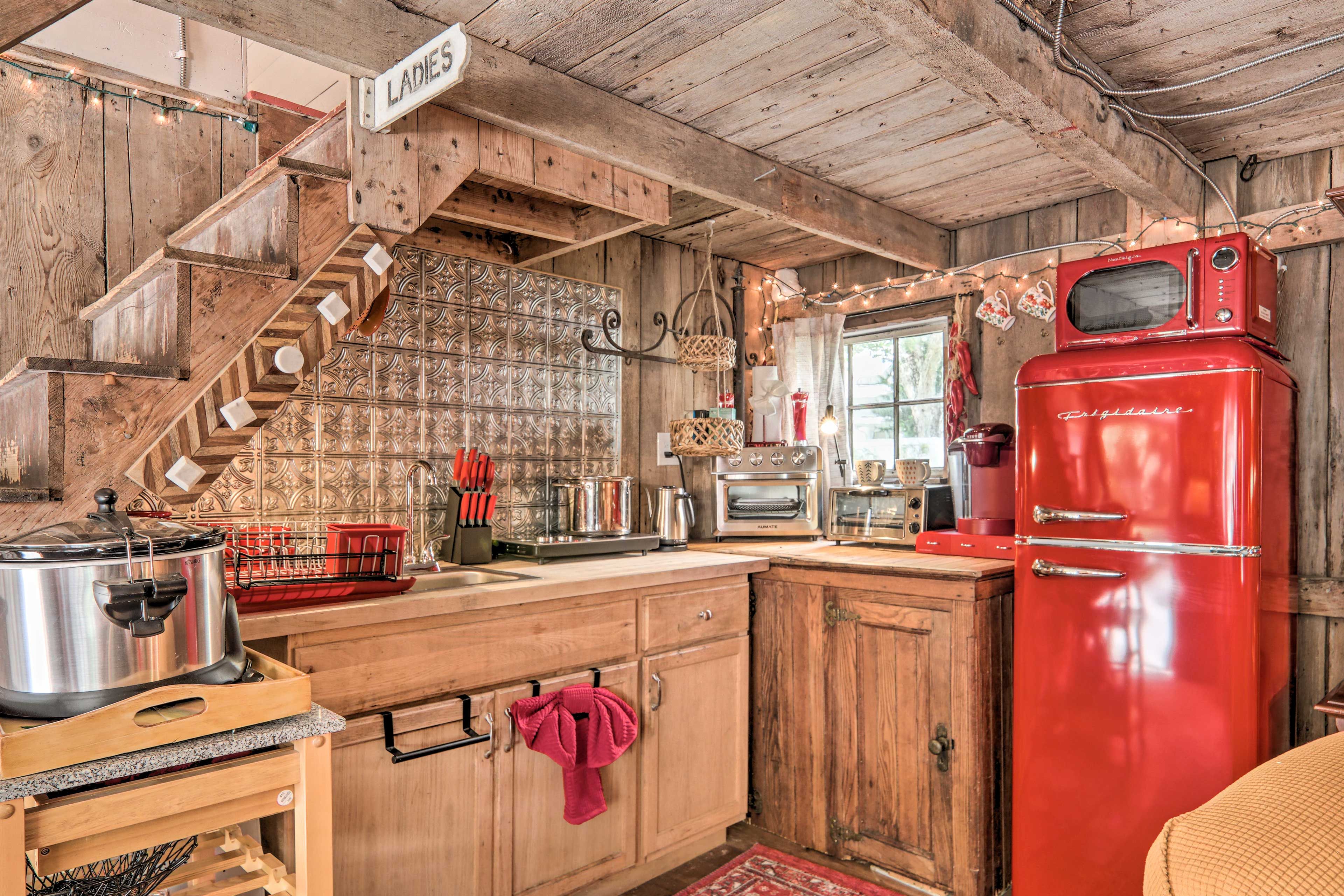 Kitchen | Dishware & Flatware