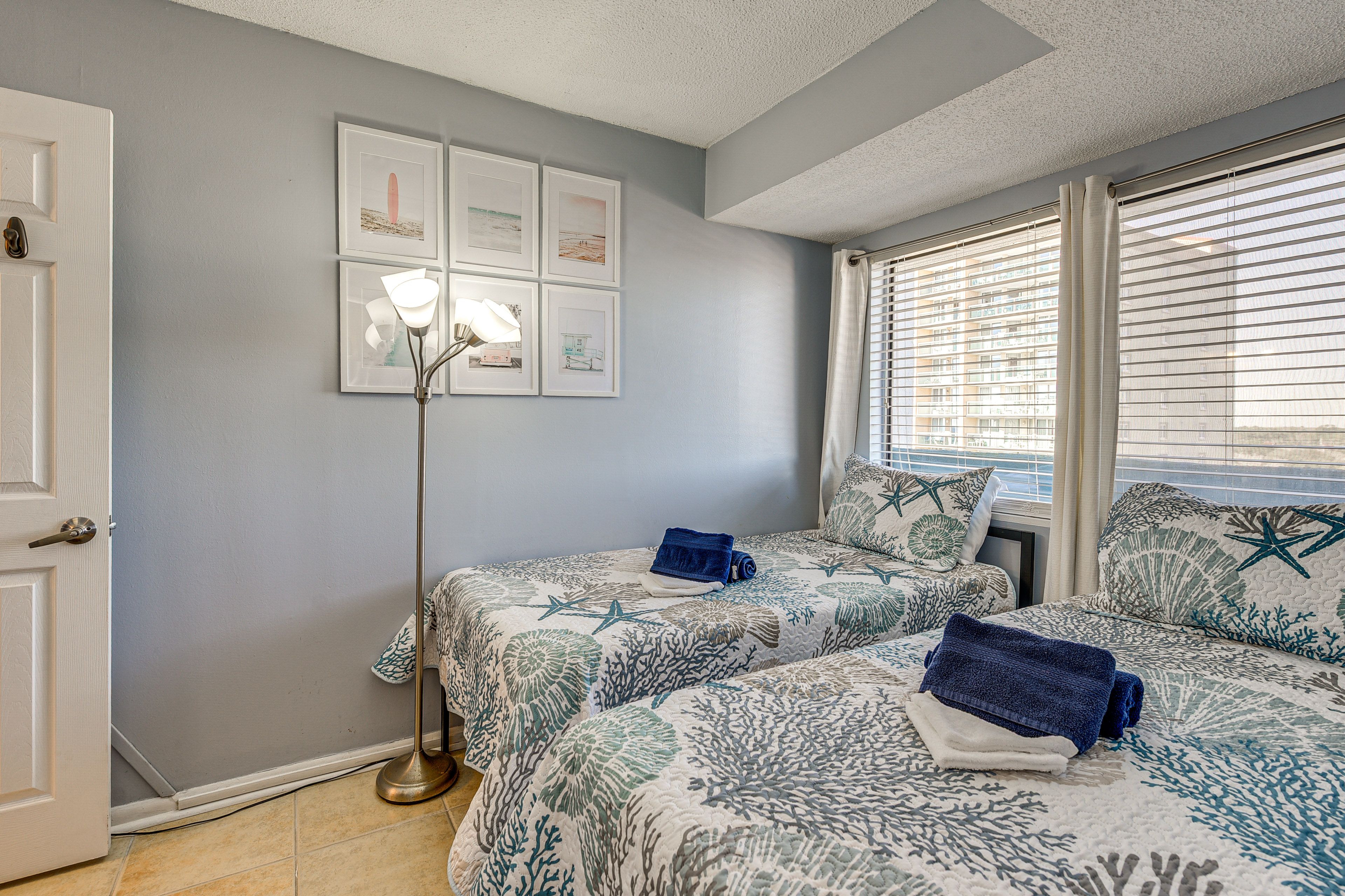 Bedroom 2 | 2 Twin Beds | Flat-Screen Cable TV