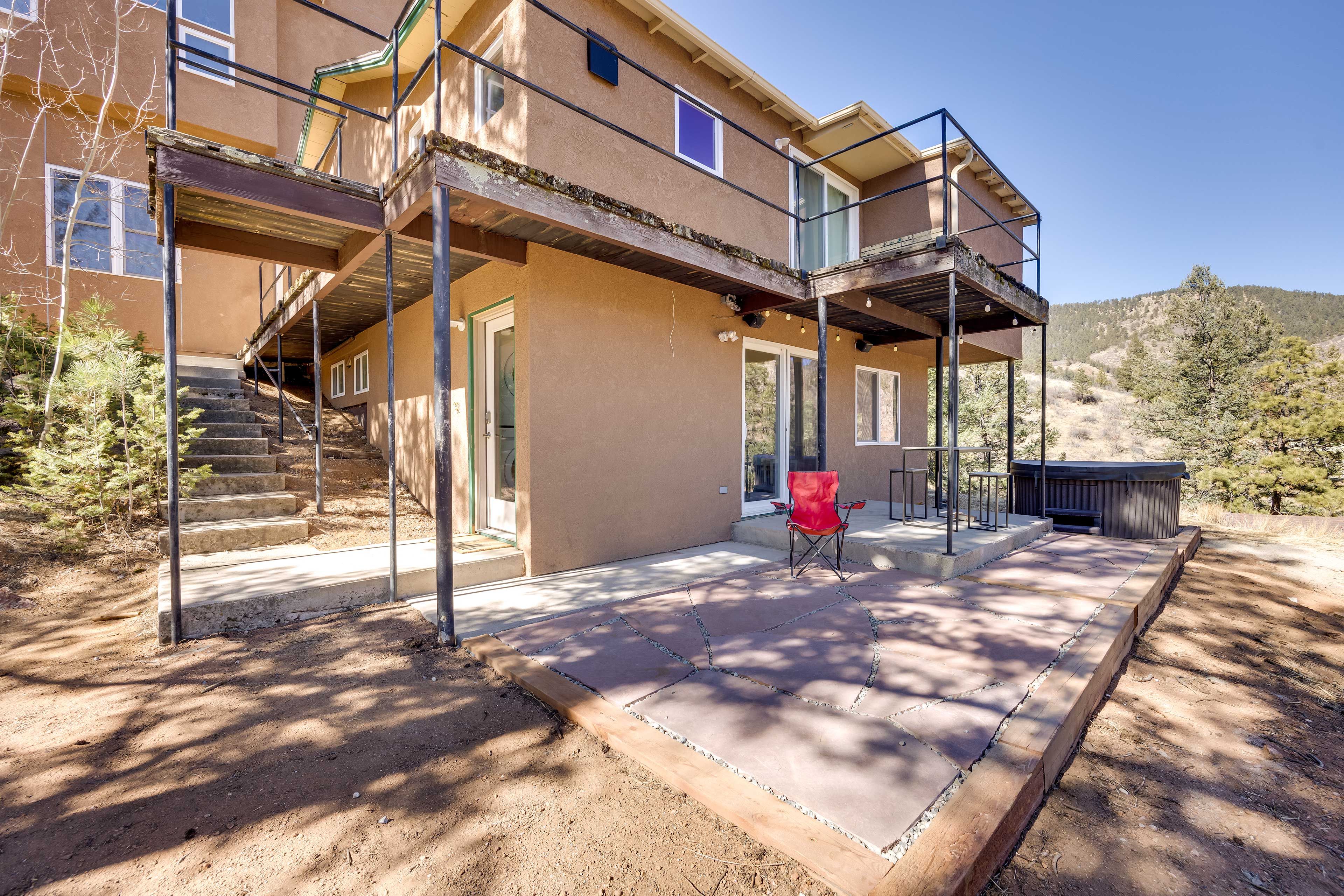 Home Exterior | Lower-Level Apartment Only