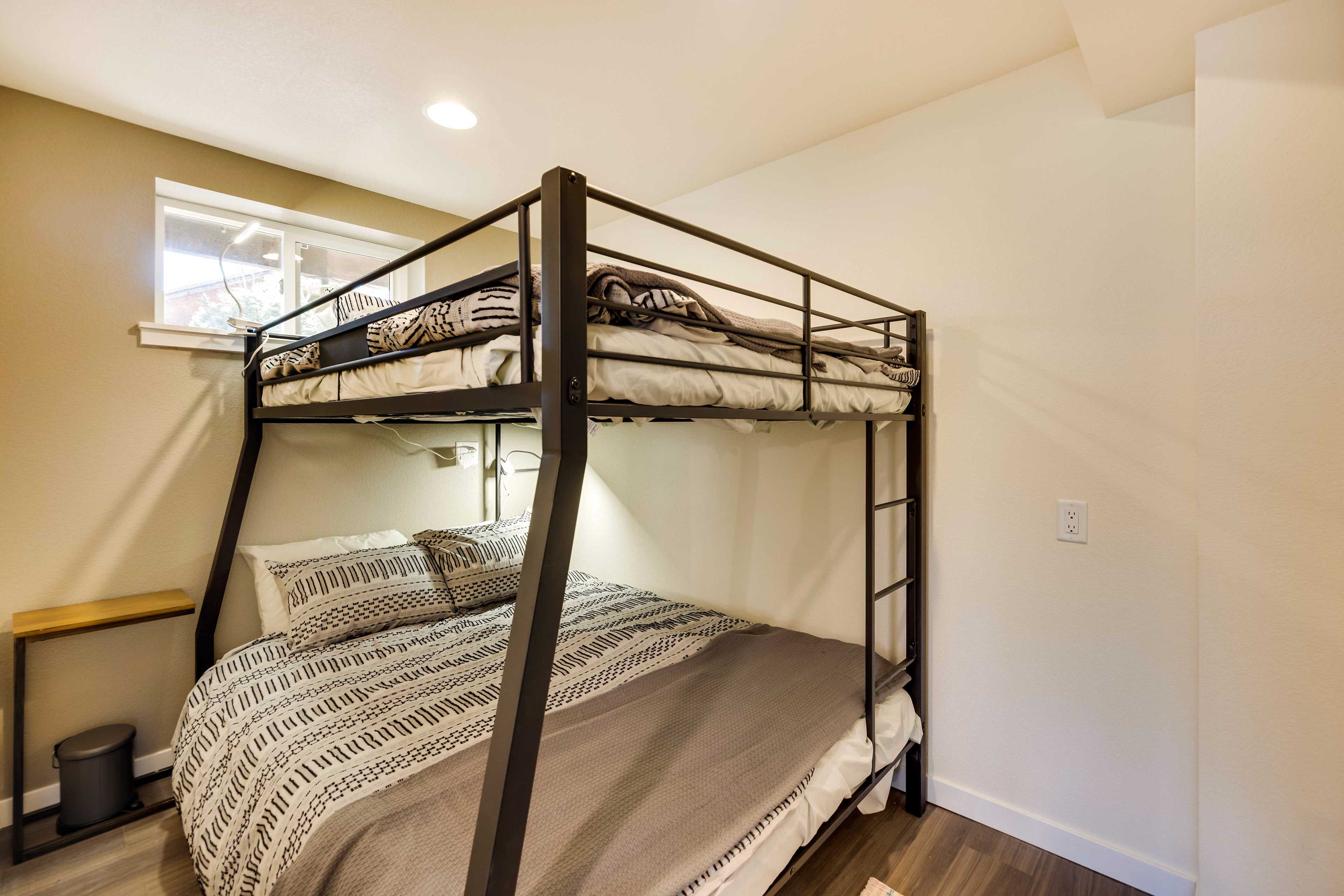 Bedroom 2 | Full/Queen Bunk Bed