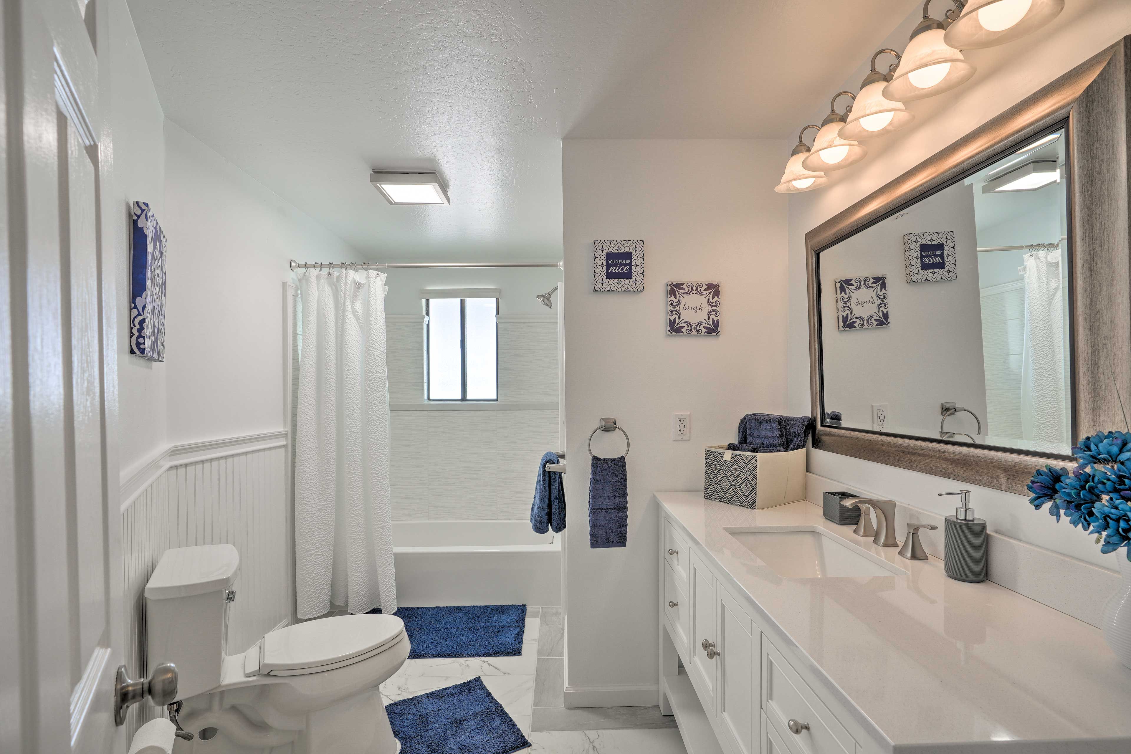 En-Suite Bathroom | Complimentary Toiletries