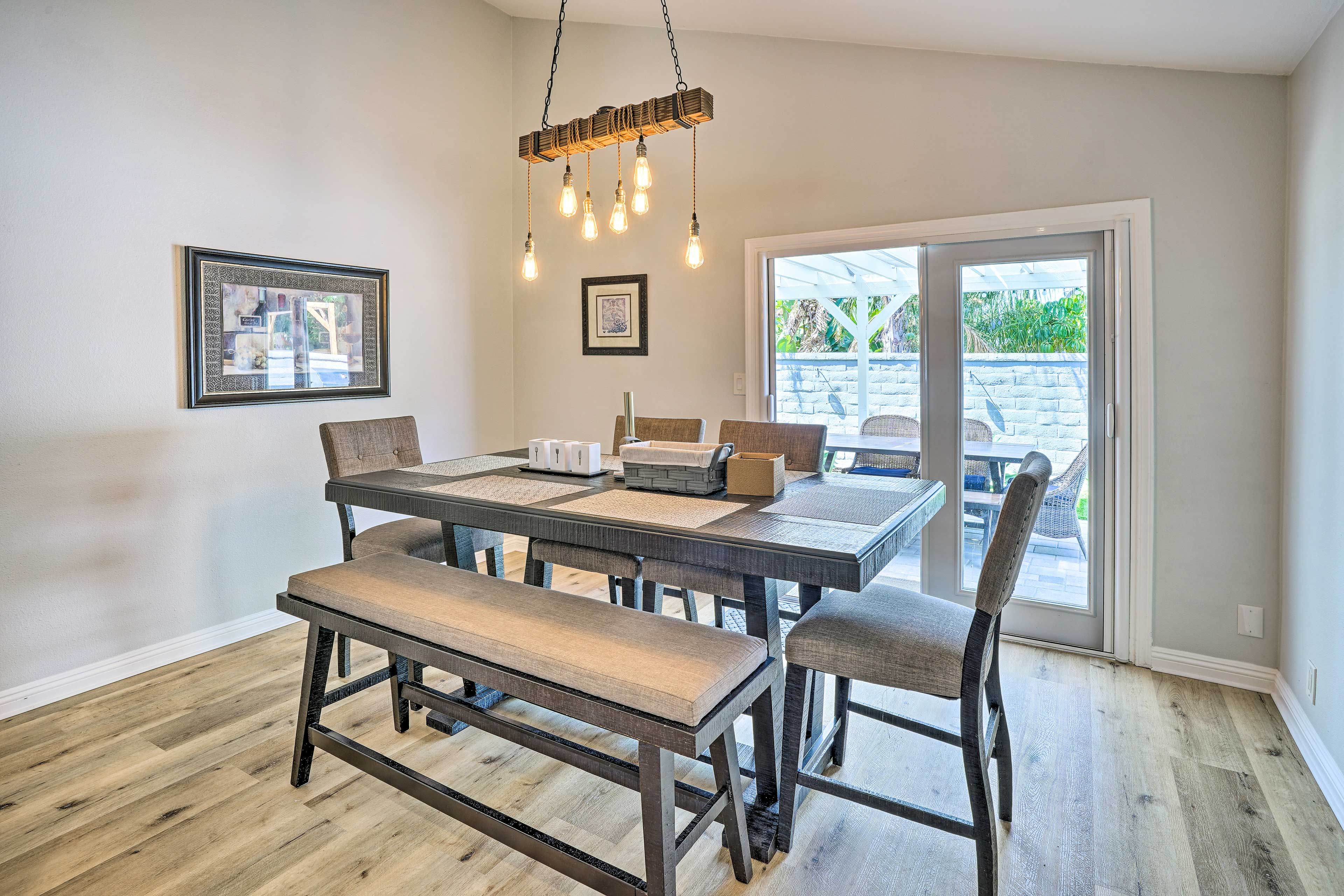 Dining Area | Dishware & Flatware | High Chair