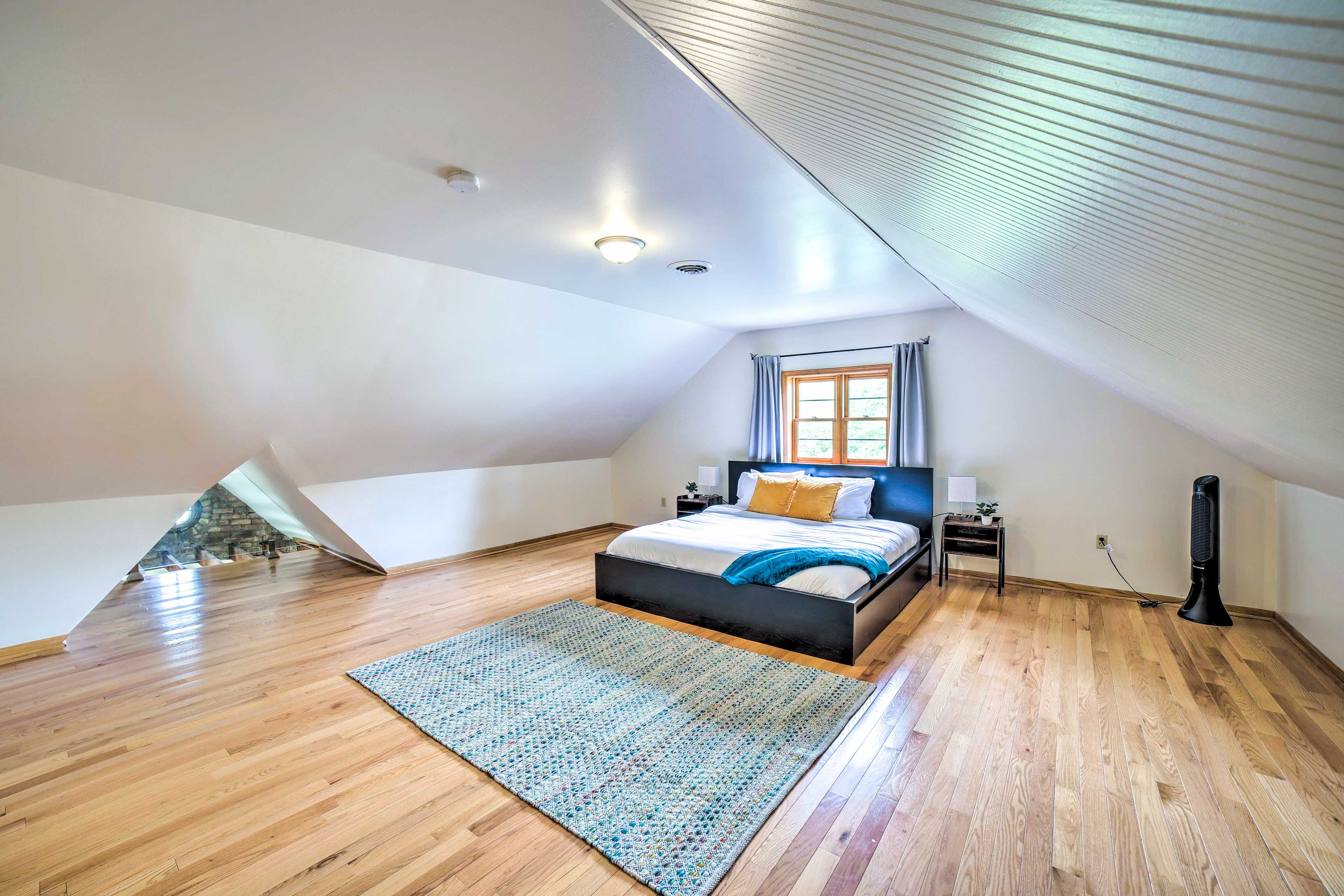 Bedroom 1 | King Bed | Queen Sleeper Sofa
