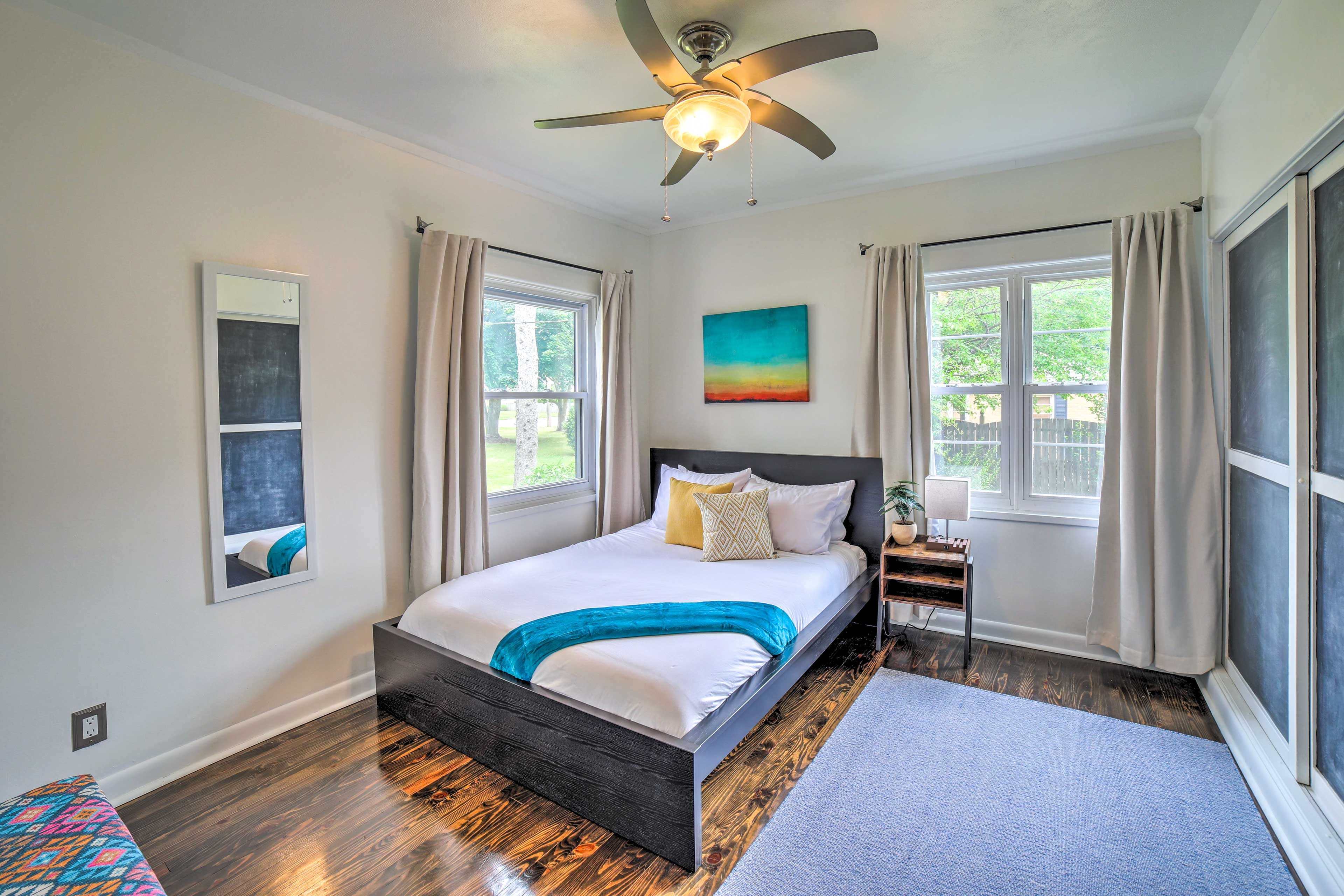 Bedroom 2 | Queen Bed