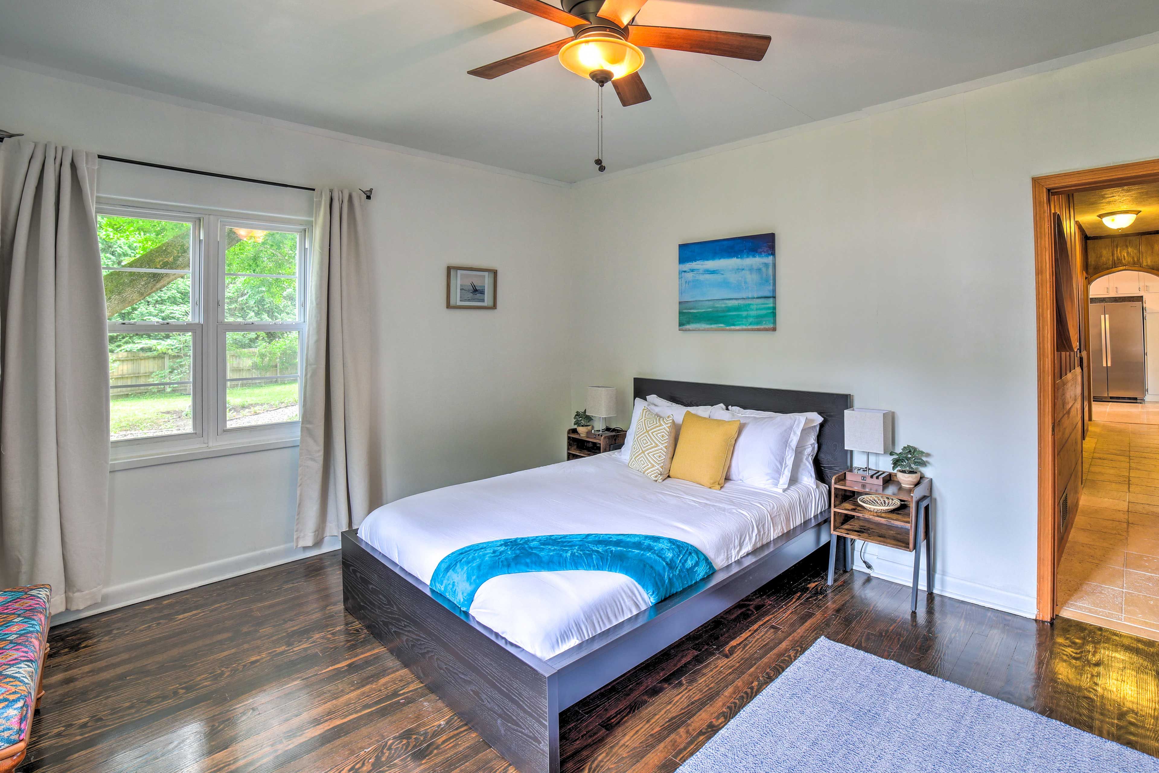 Bedroom 3 | Queen Bed