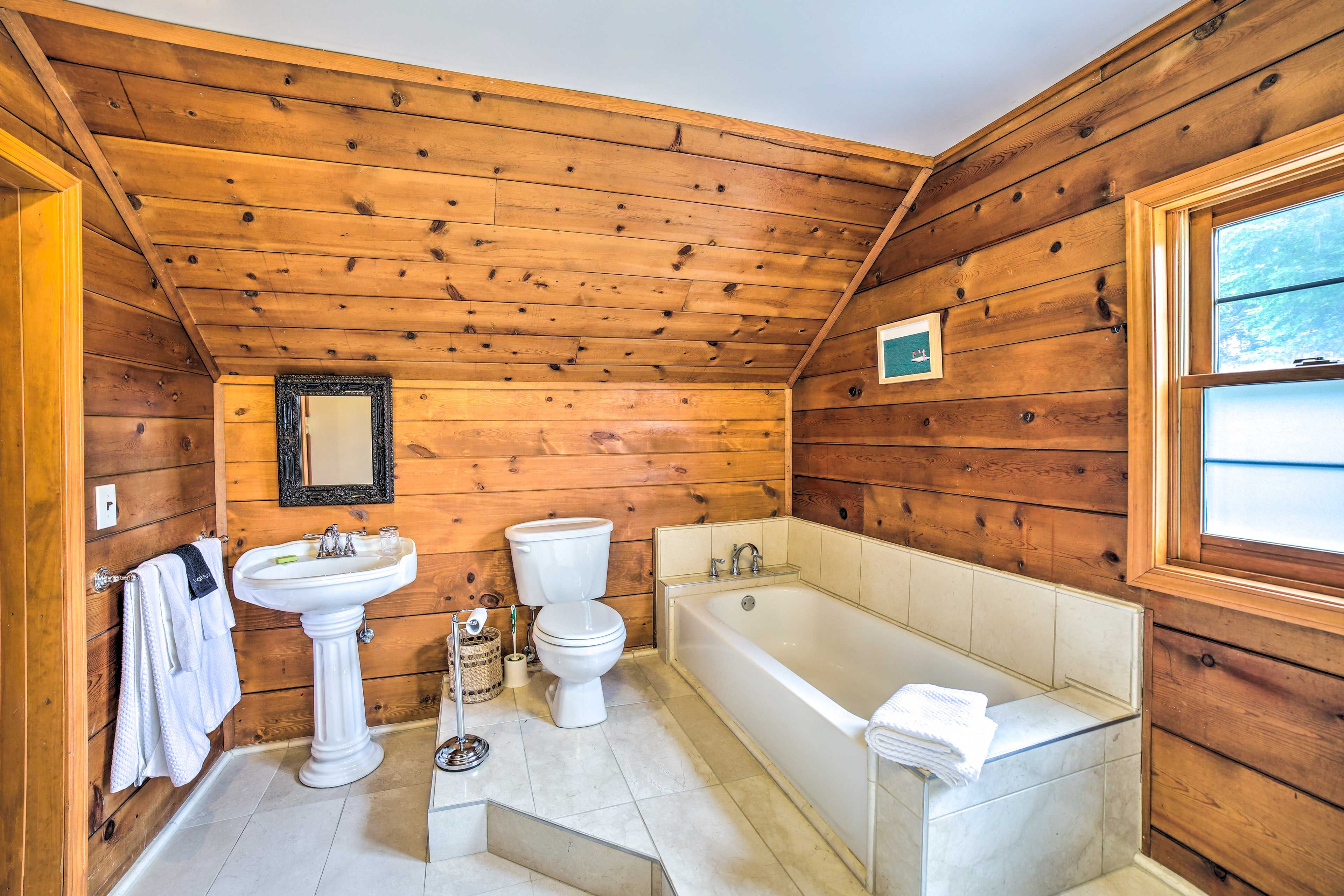 Full Bathroom