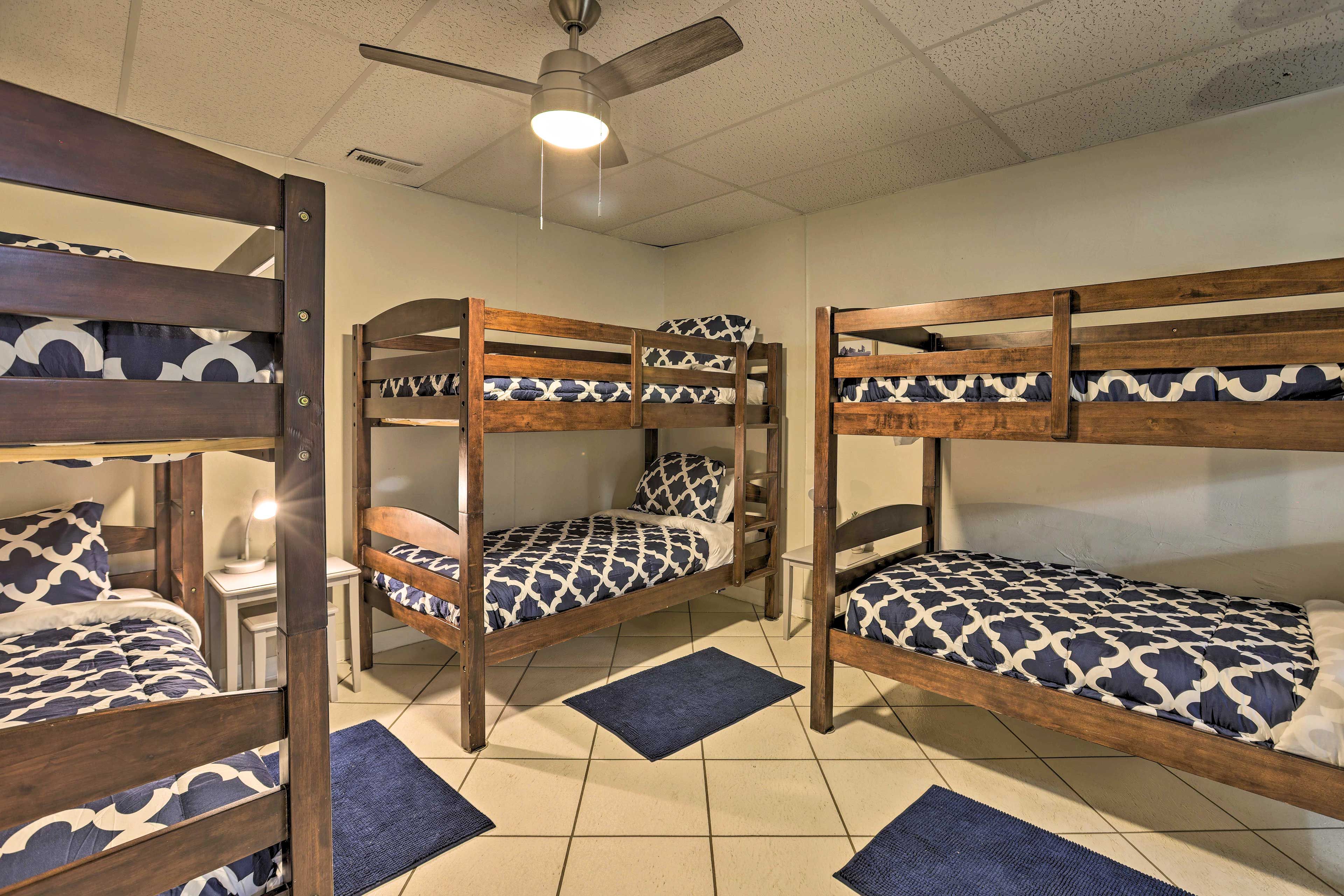 Bedroom 6 | 3 Twin Bunk Beds
