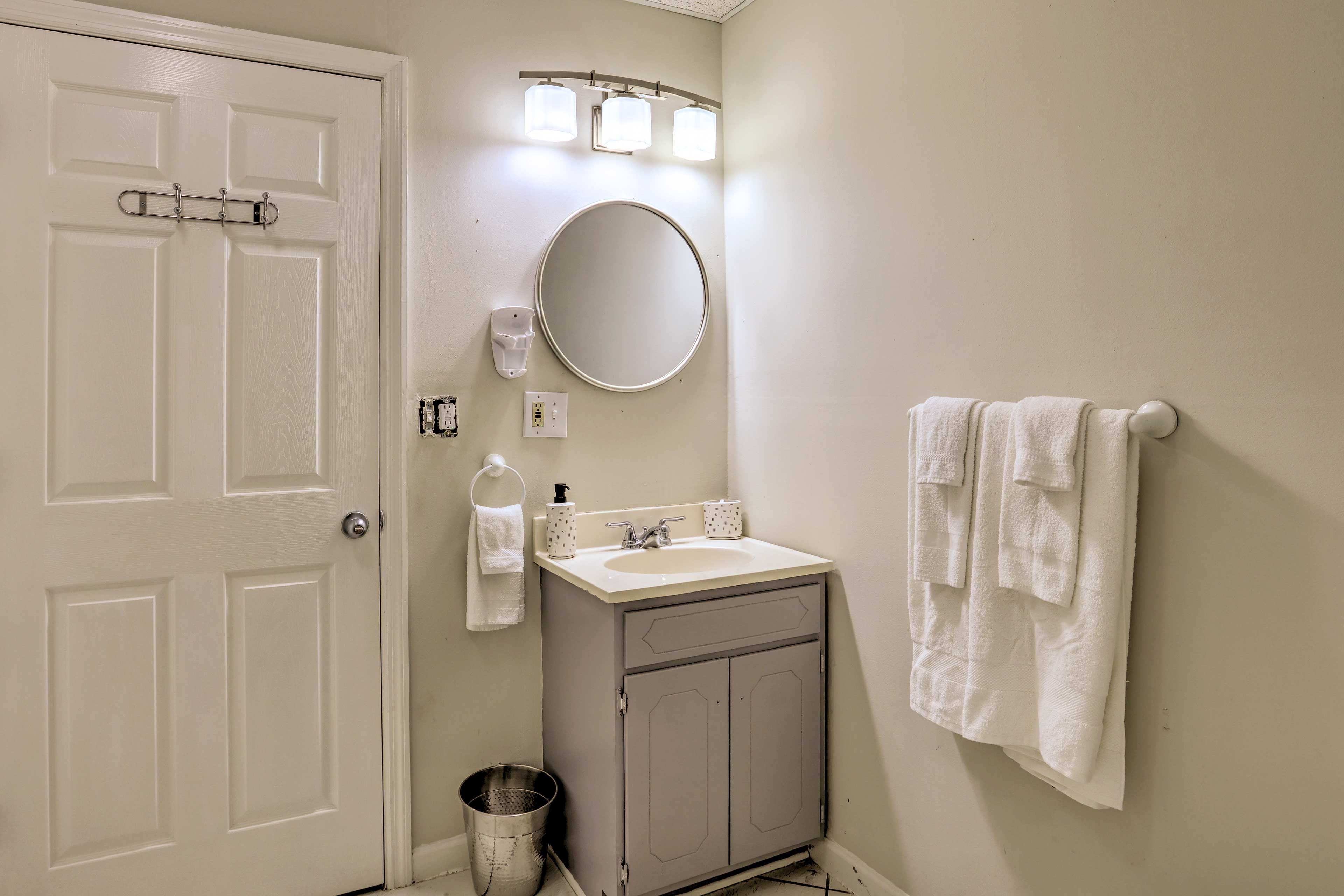 Full Bathroom