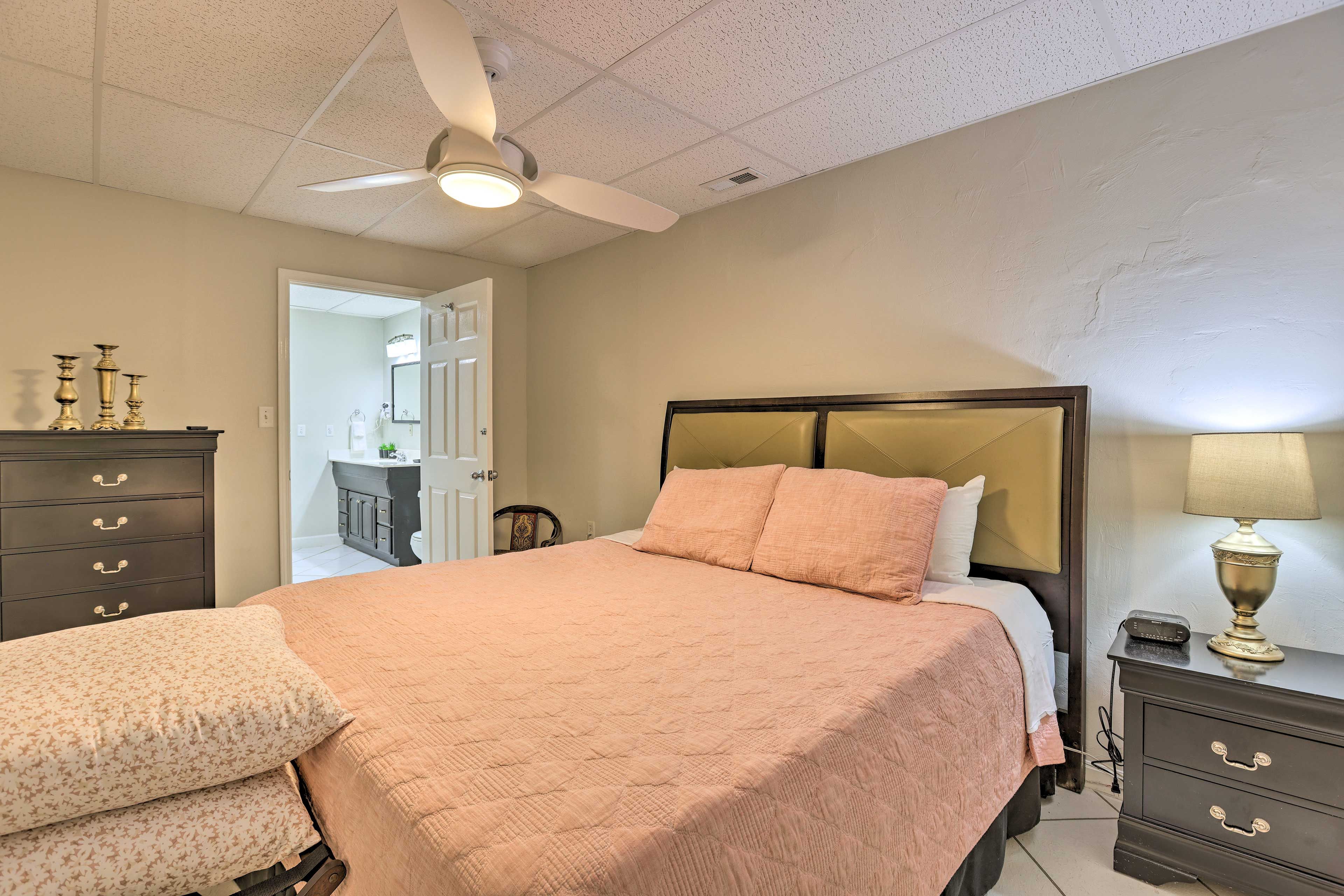 Bedroom 4 | King Bed | Additional Sleeping | Pack 'n Play | Crib