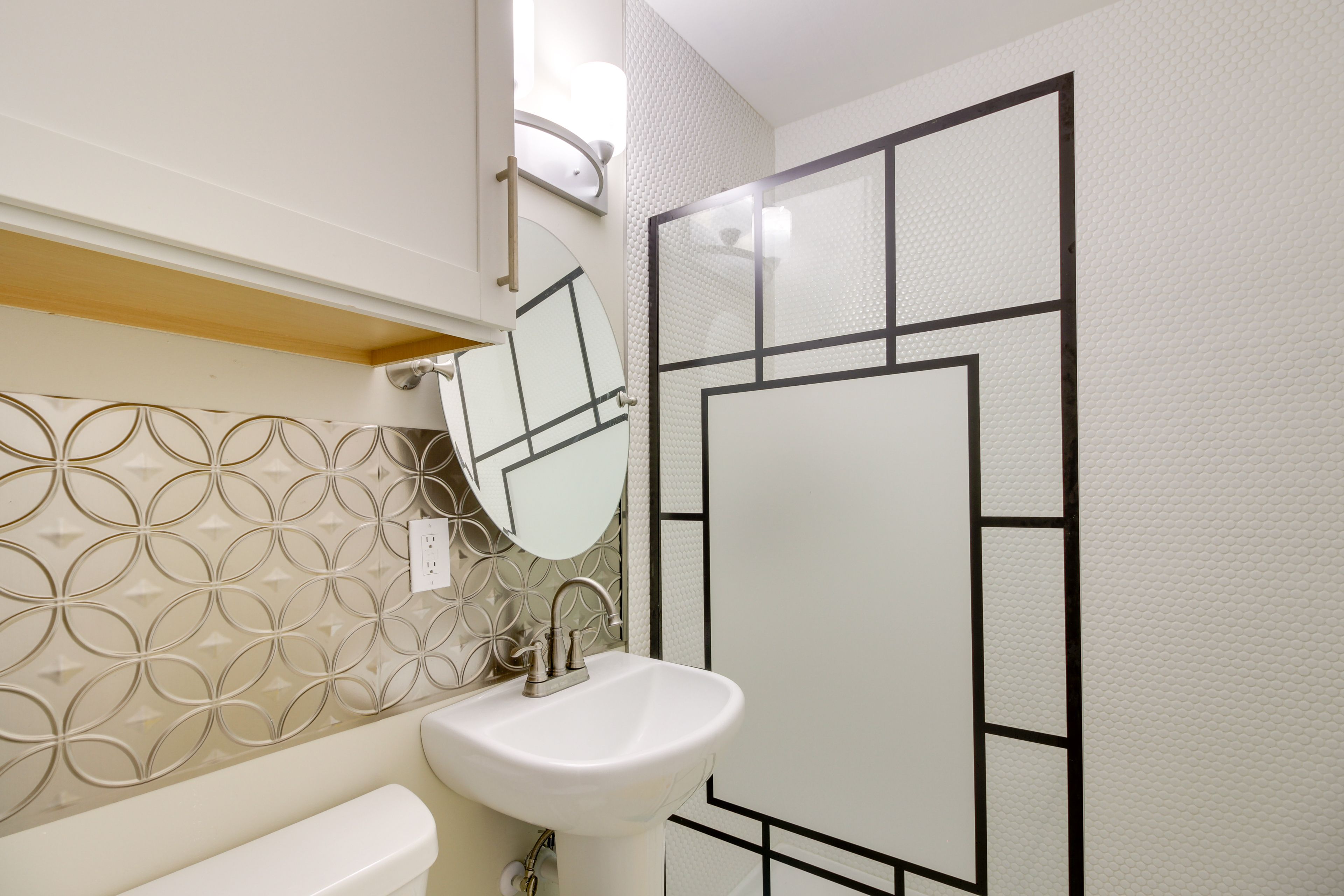 Full Bathroom |