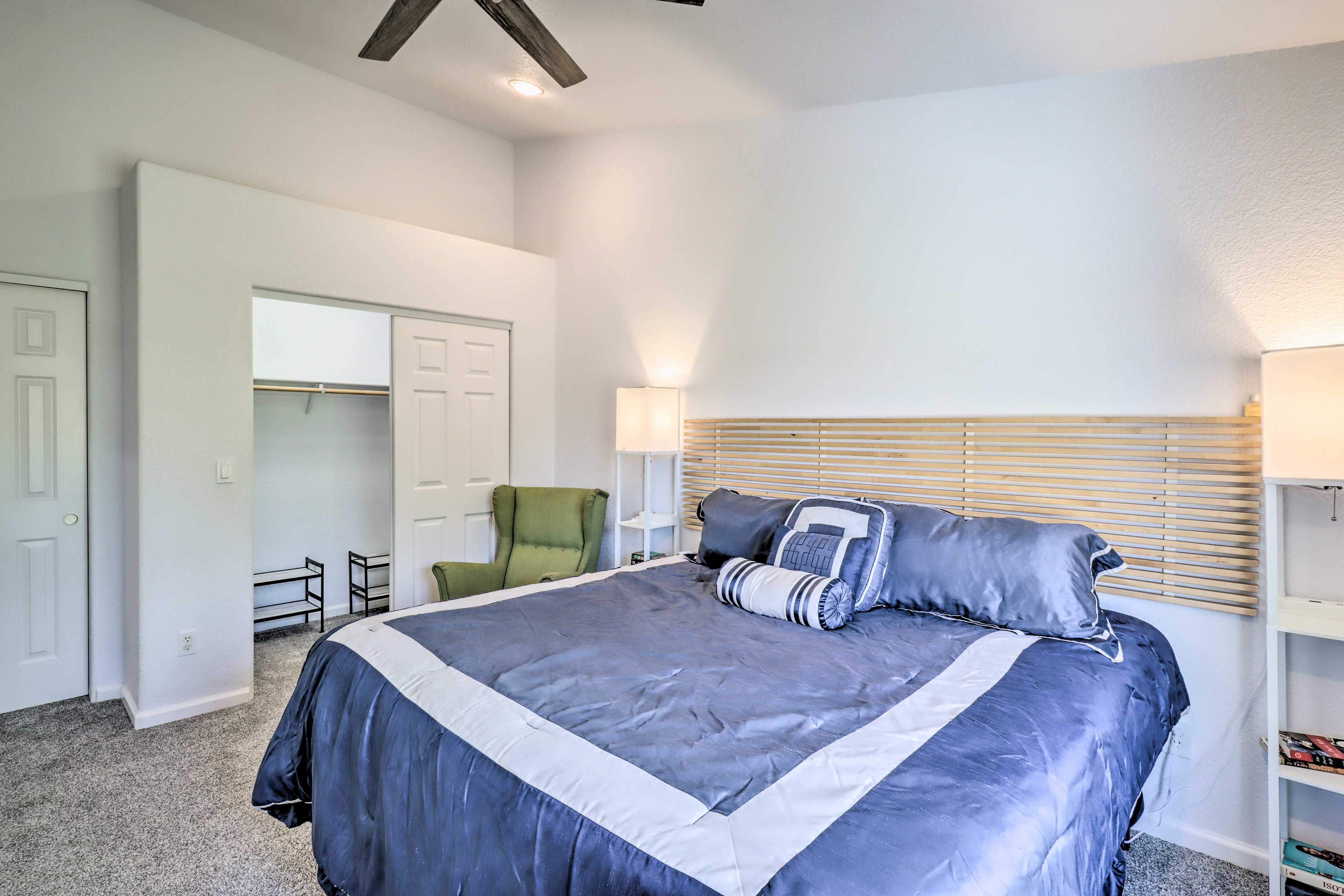 Bedroom 1 | King Bed | Main Floor | En-Suite Bathroom