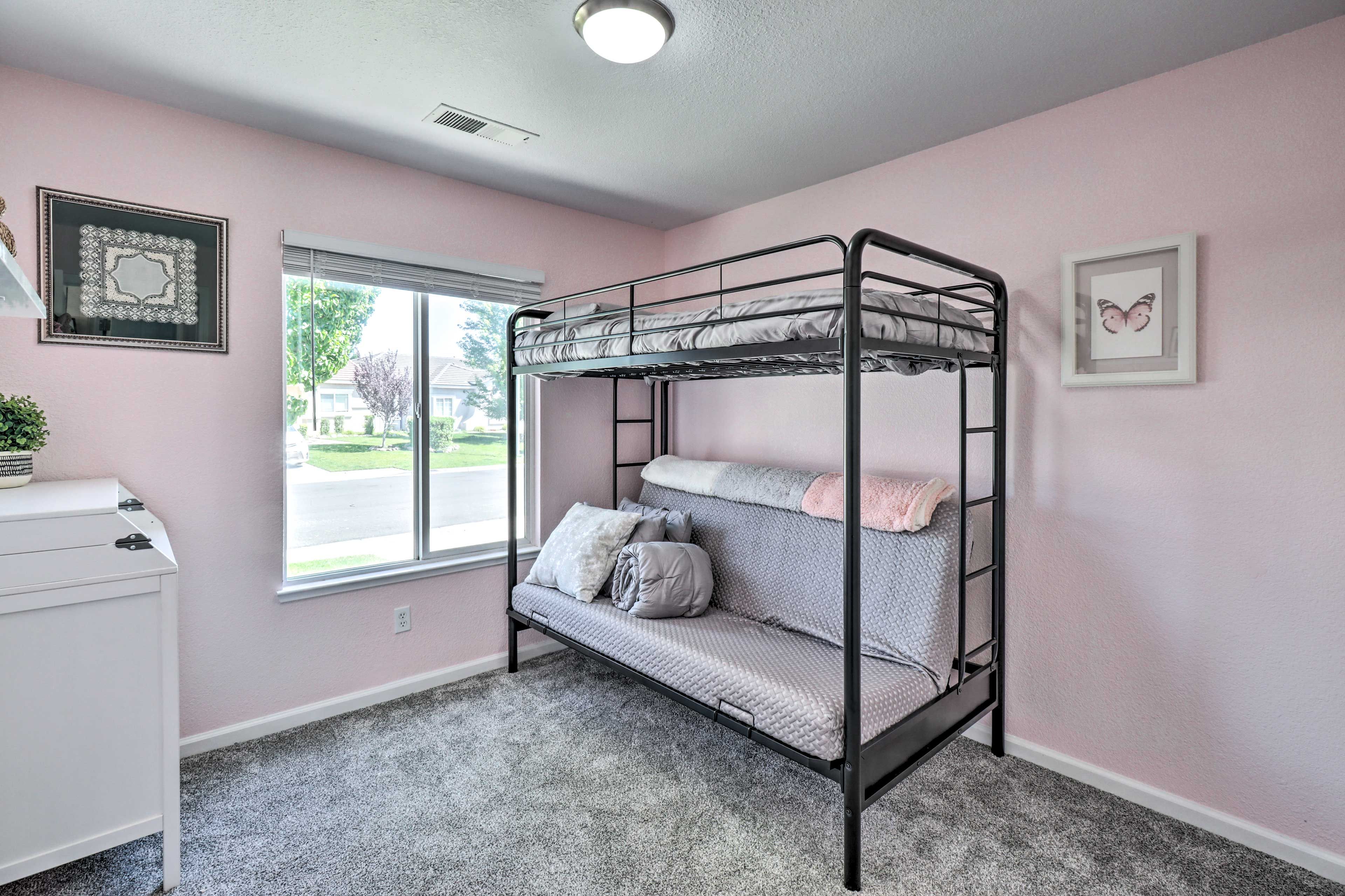 Bedroom 2 | Twin/Full Bunk Bed | Main Floor | Linens Provided