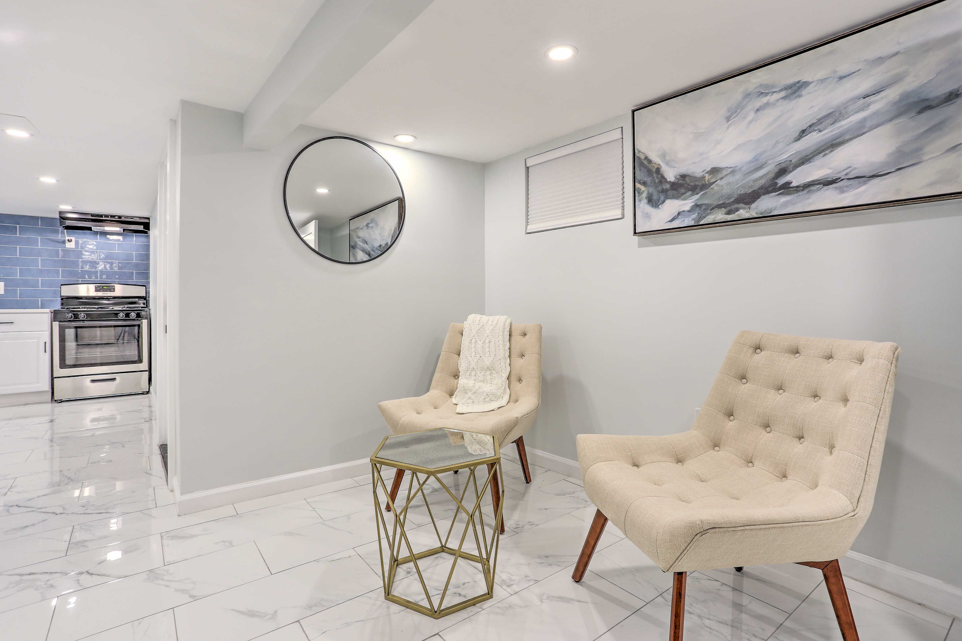 Living Room | Smart TV | Central A/C