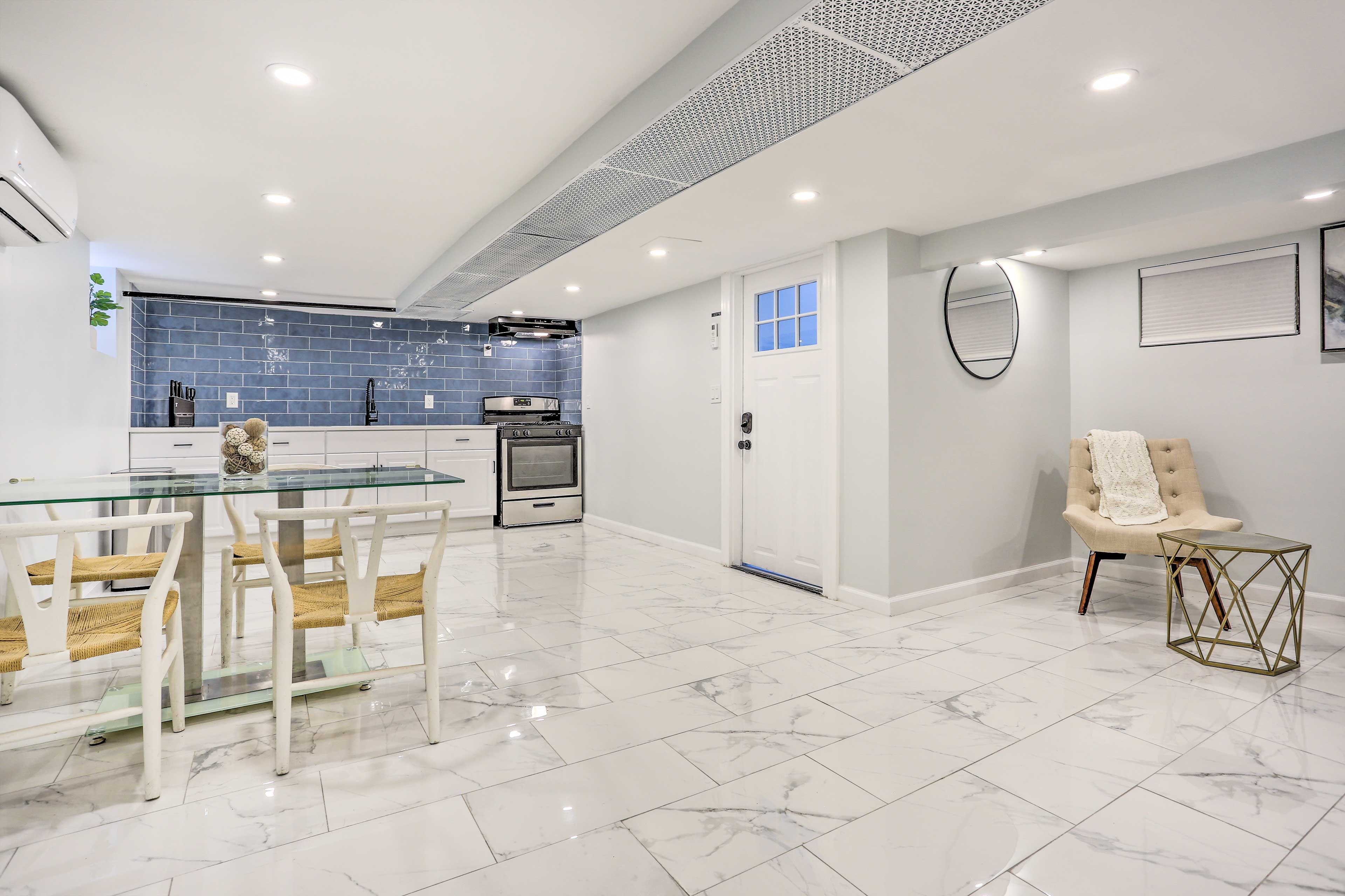 Front Entrance | Keyless Entry