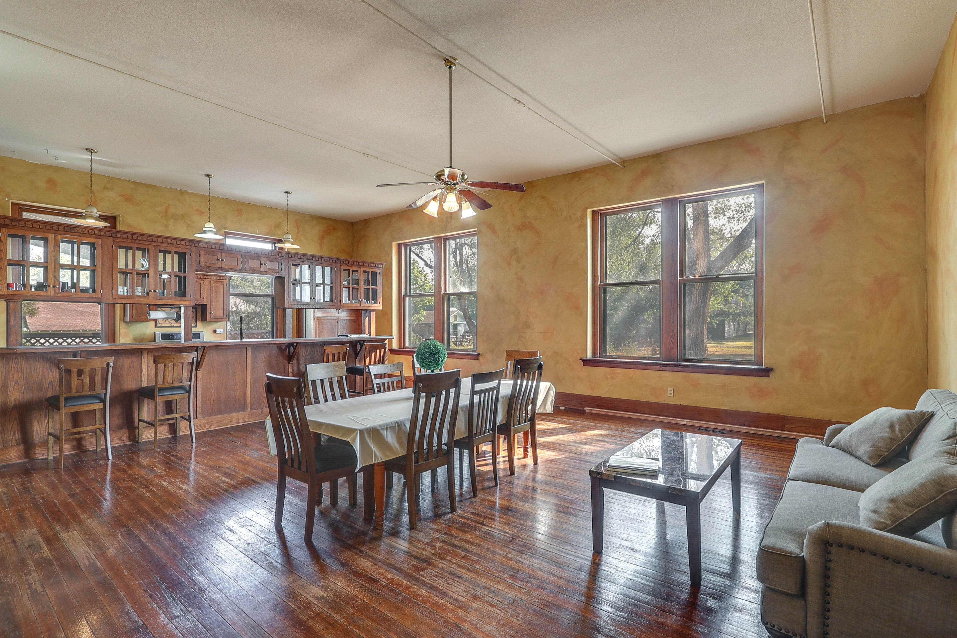 Dining Table | Dishware & Flatware Provided